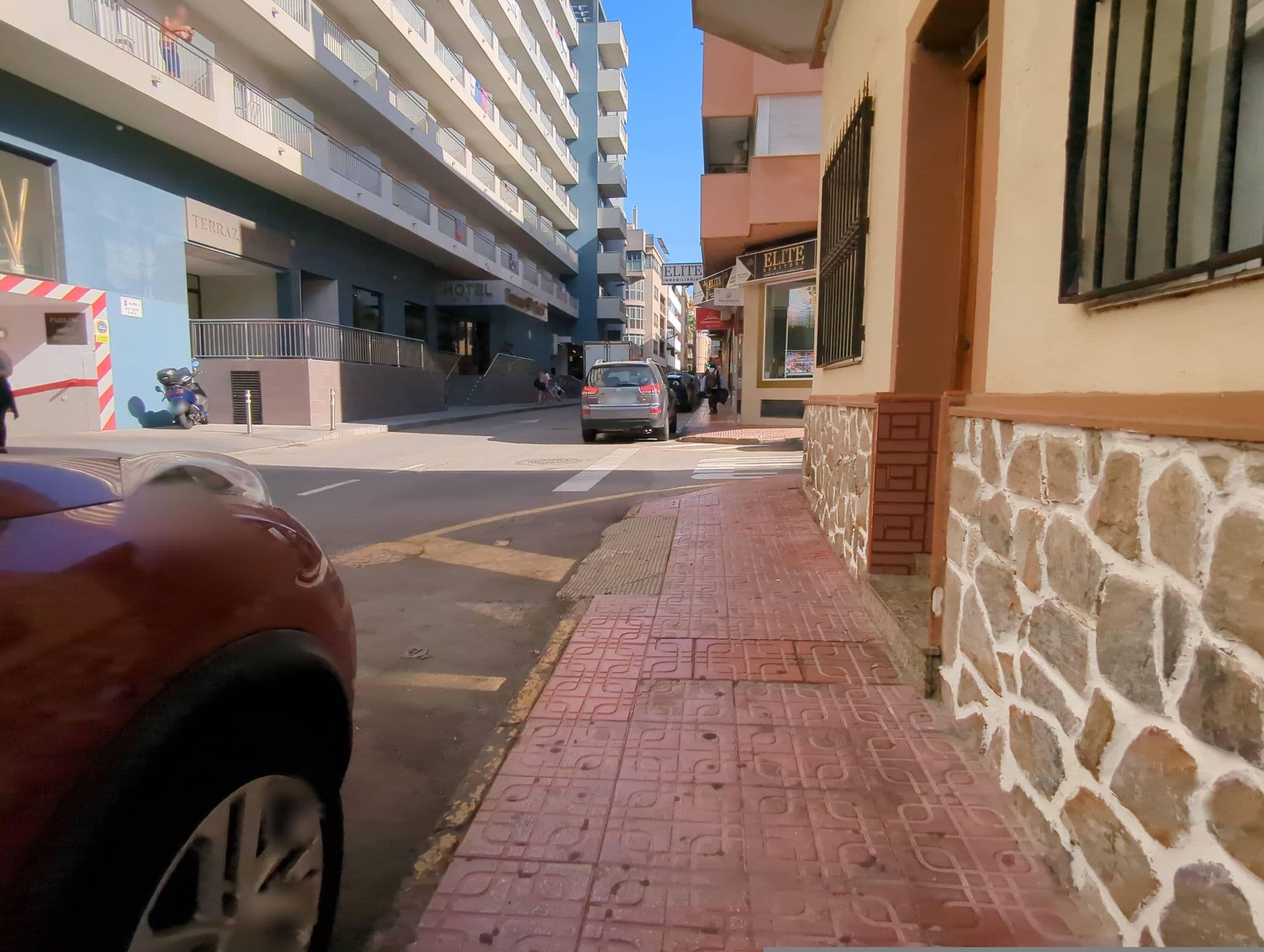 Street view near Hotel Fontana Plaza, Torrevieja — © miguel_andrade (CC BY-SA · Mapillary)