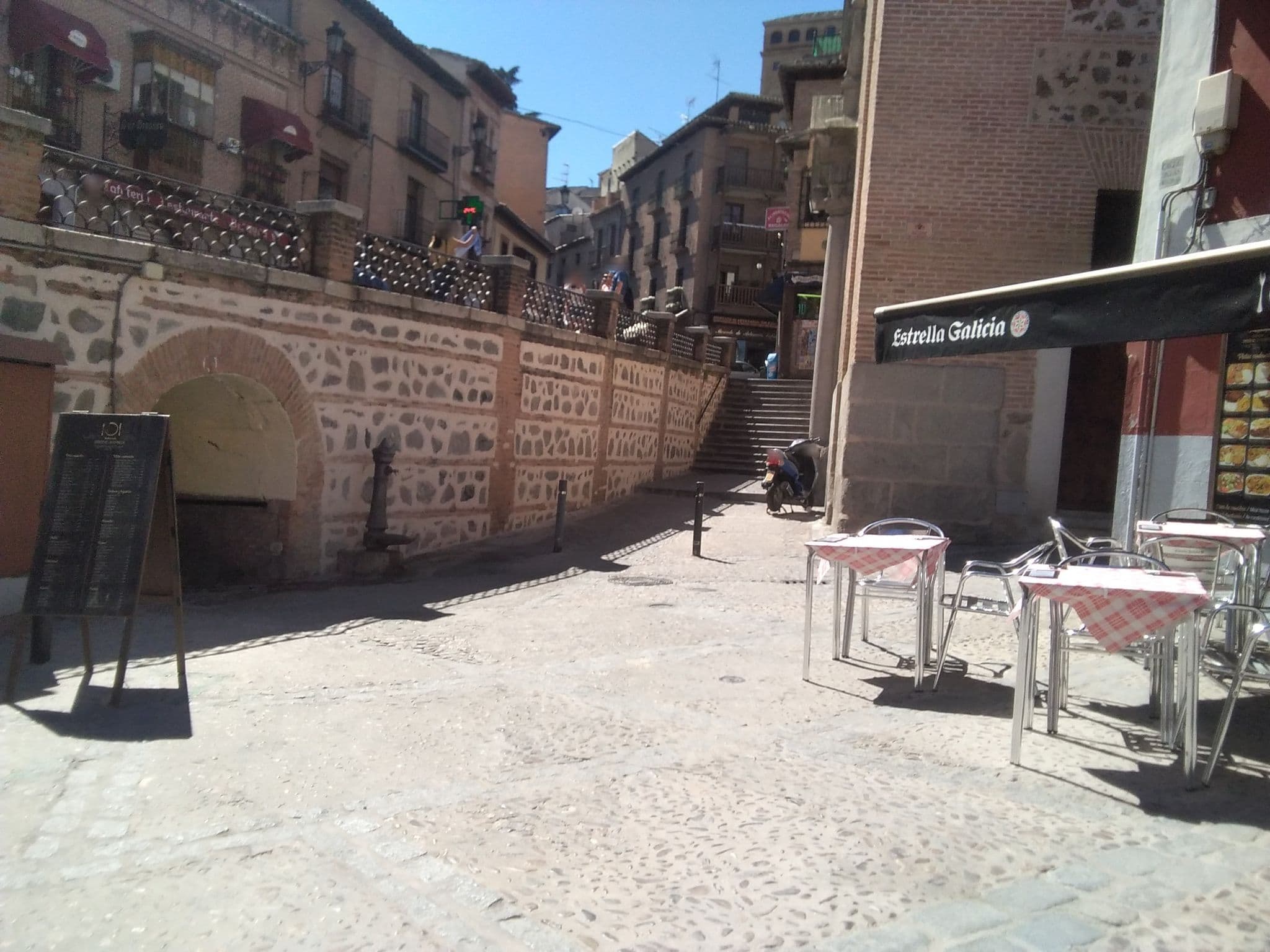 Street view near Apartamentos Adarve Toledo, Toledo — © dagalok (CC BY-SA · Mapillary)