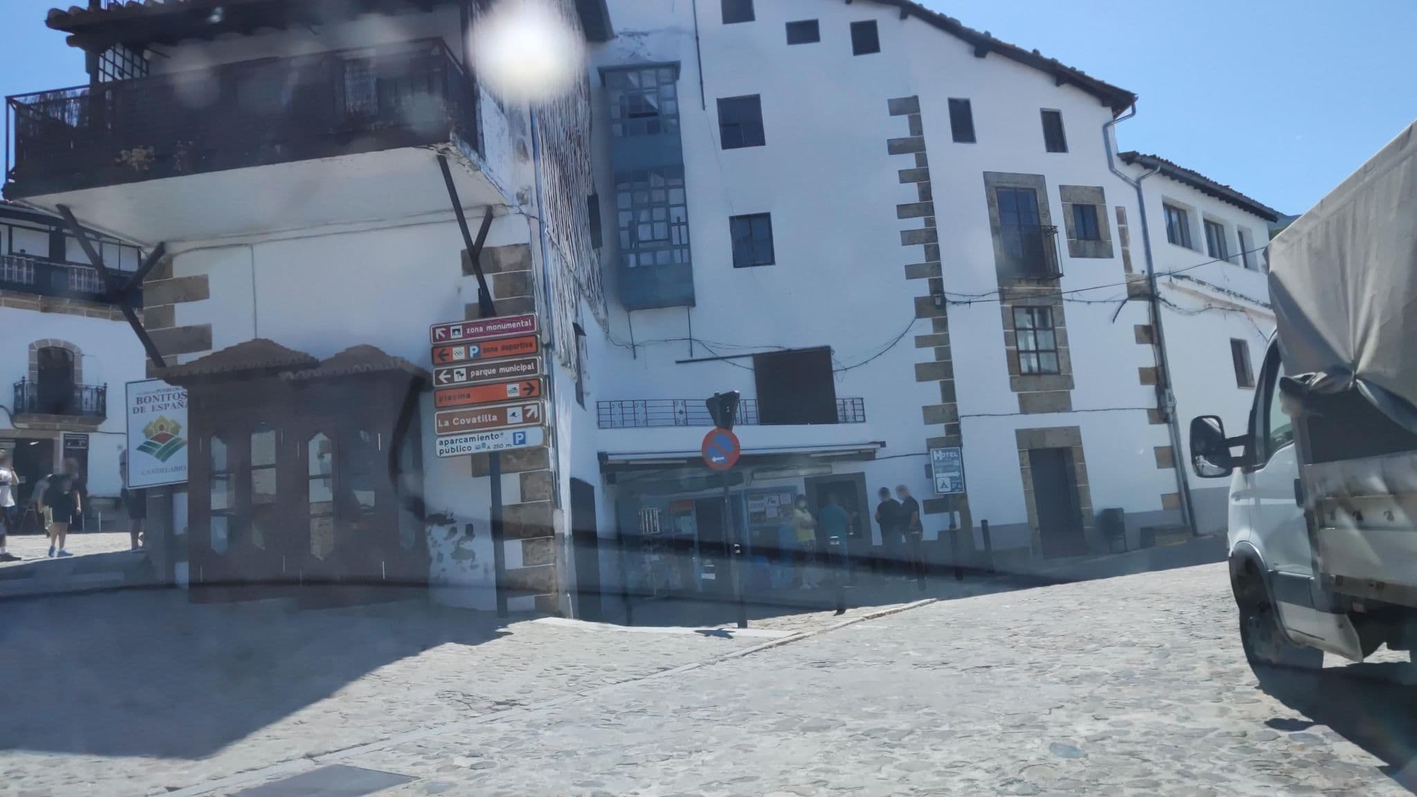 Street view near Real, Candelario — © sanchi (CC BY-SA · Mapillary)