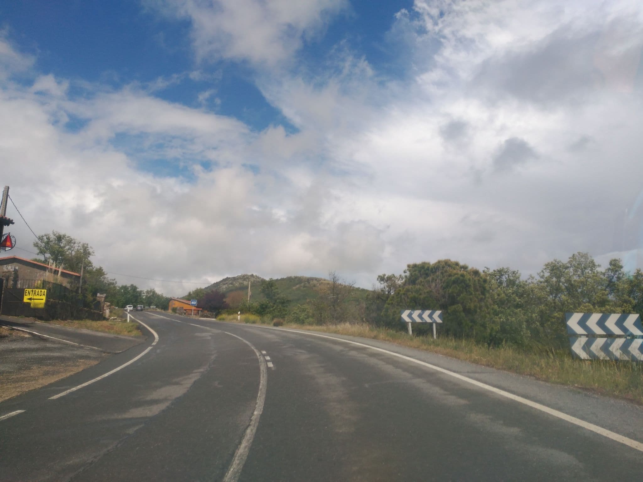 Street view near Hostal Rural Restaurante Vistahermosa, Béjar — © sanchi (CC BY-SA · Mapillary)