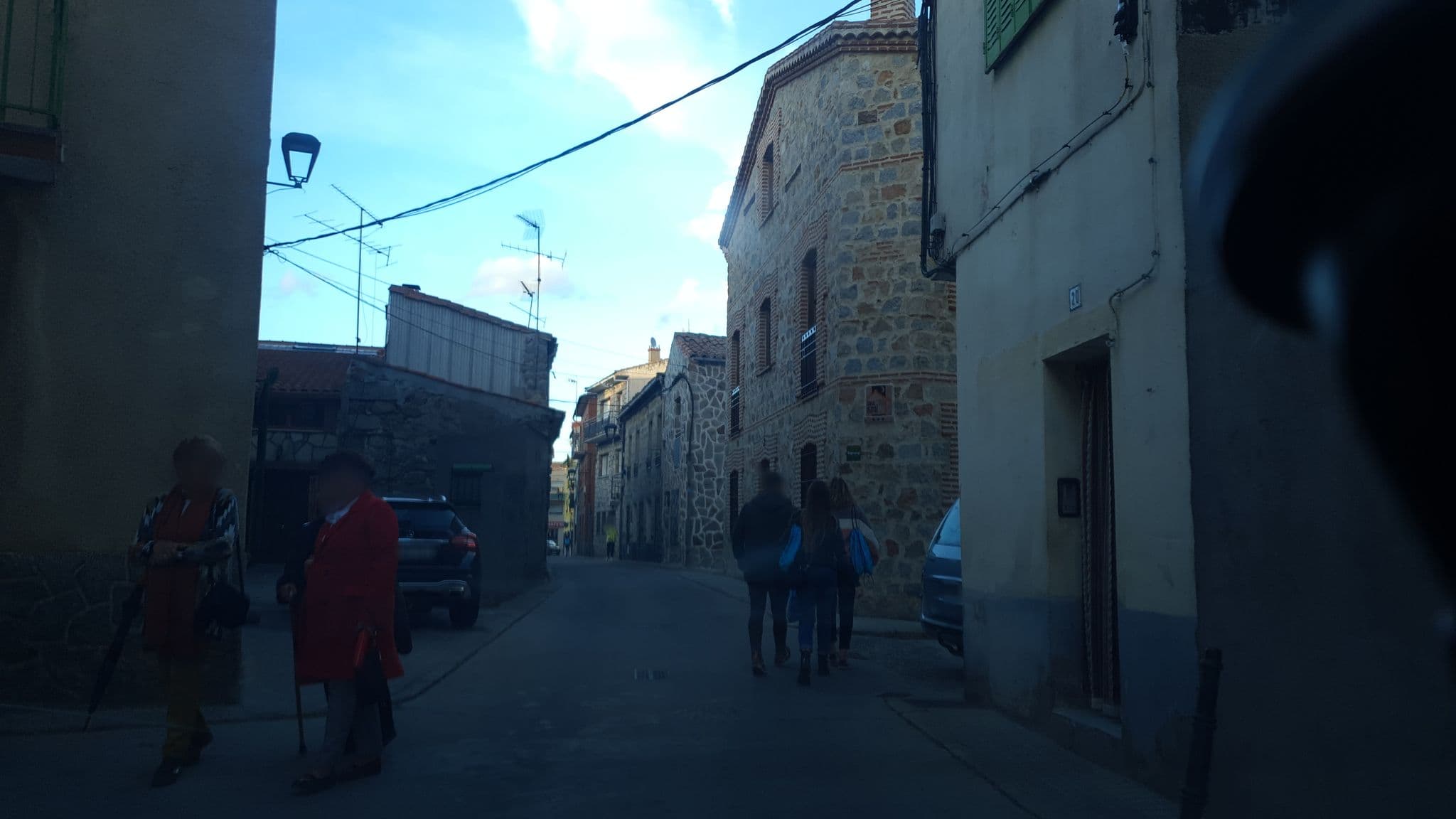 Street view near Casa rural las Lanchas, Navaluenga — © nyk0la3 (CC BY-SA · Mapillary)