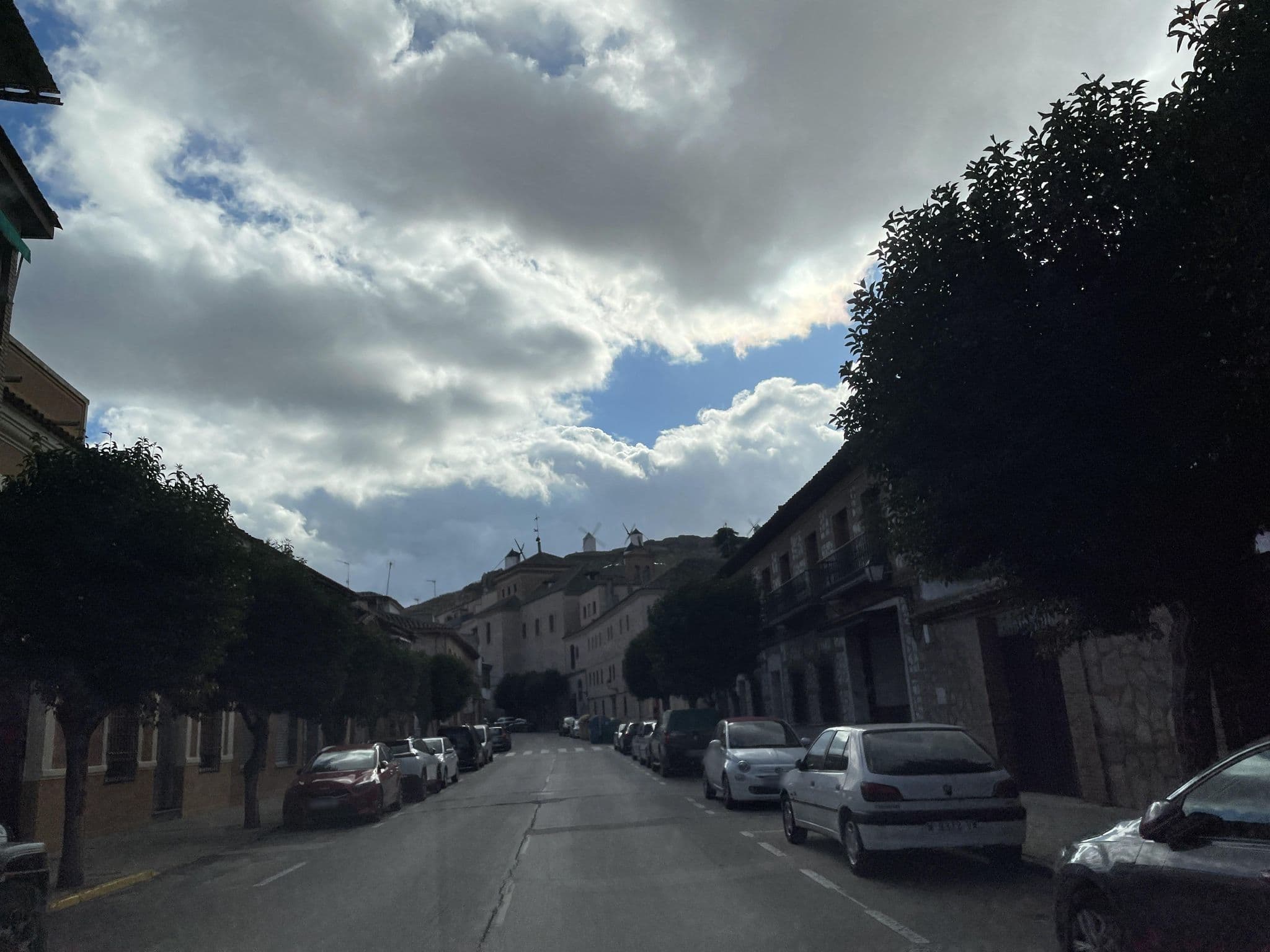 Street view near Los Patrizios, Consuegra — © seraq (CC BY-SA · Mapillary)