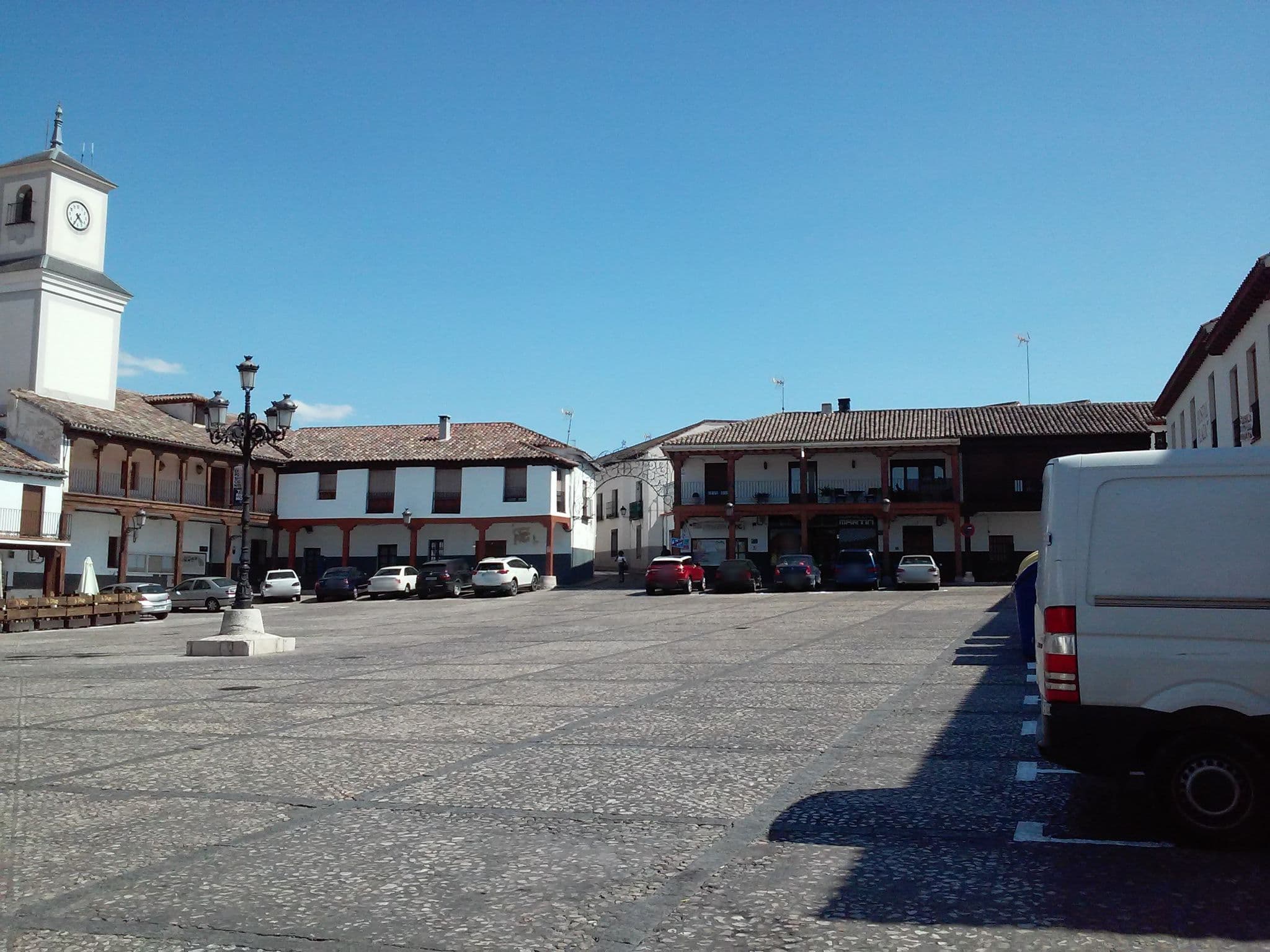 Street view near Hostal Plaza, Valdemoro — © pluvium (CC BY-SA · Mapillary)