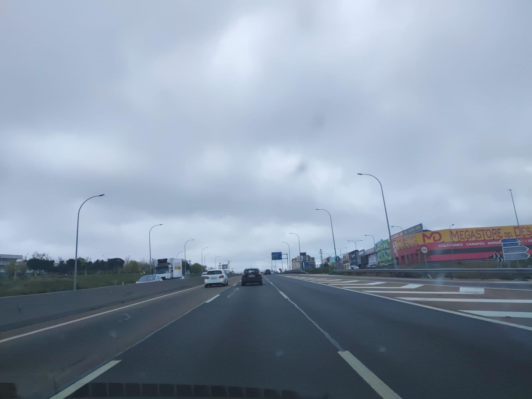 Street view near Hotel Ibis, Parla — © sanchi (CC BY-SA · Mapillary)
