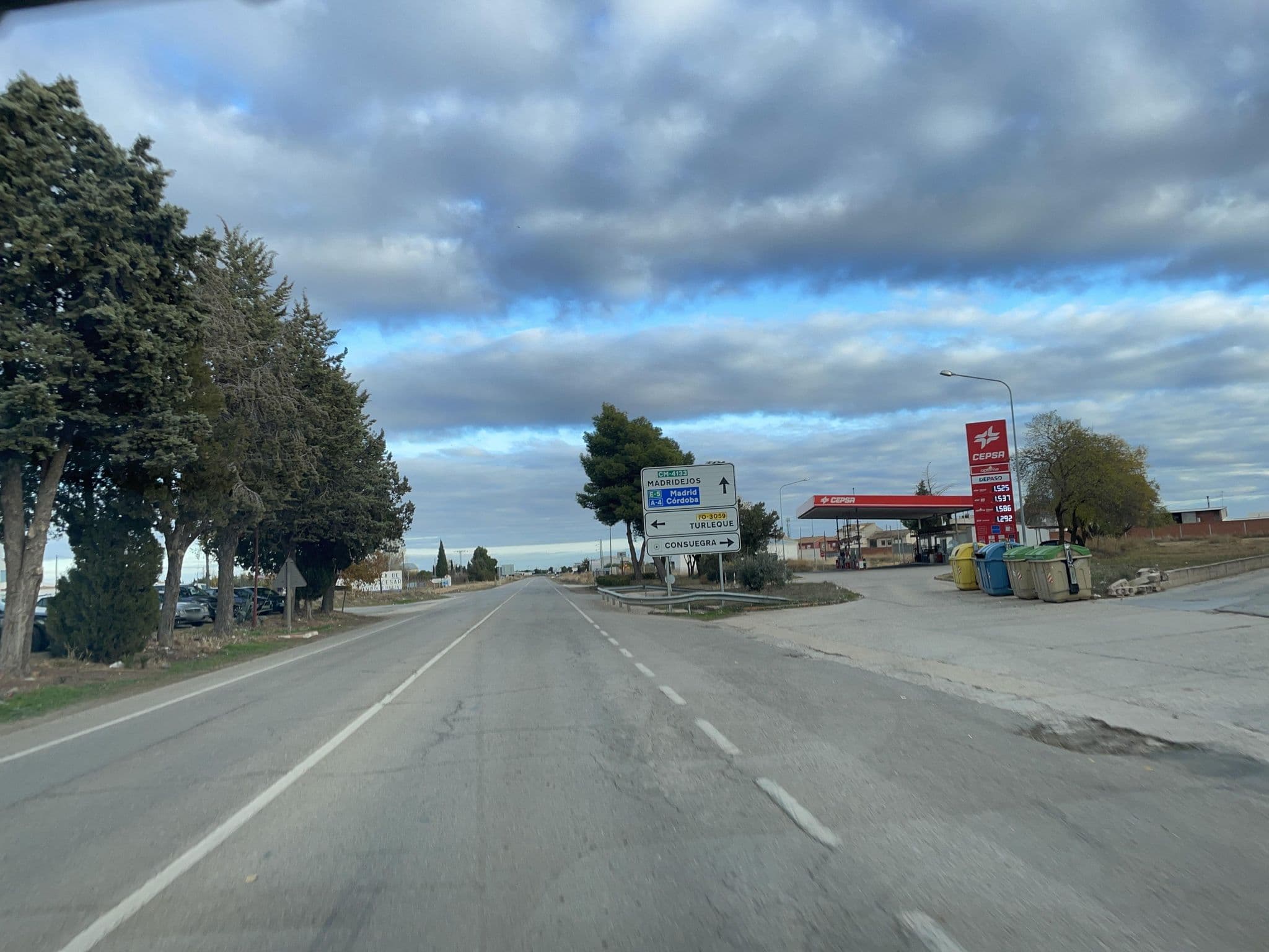 Street view near Hotel Restaurante Las Provincias, Consuegra — © seraq (CC BY-SA · Mapillary)