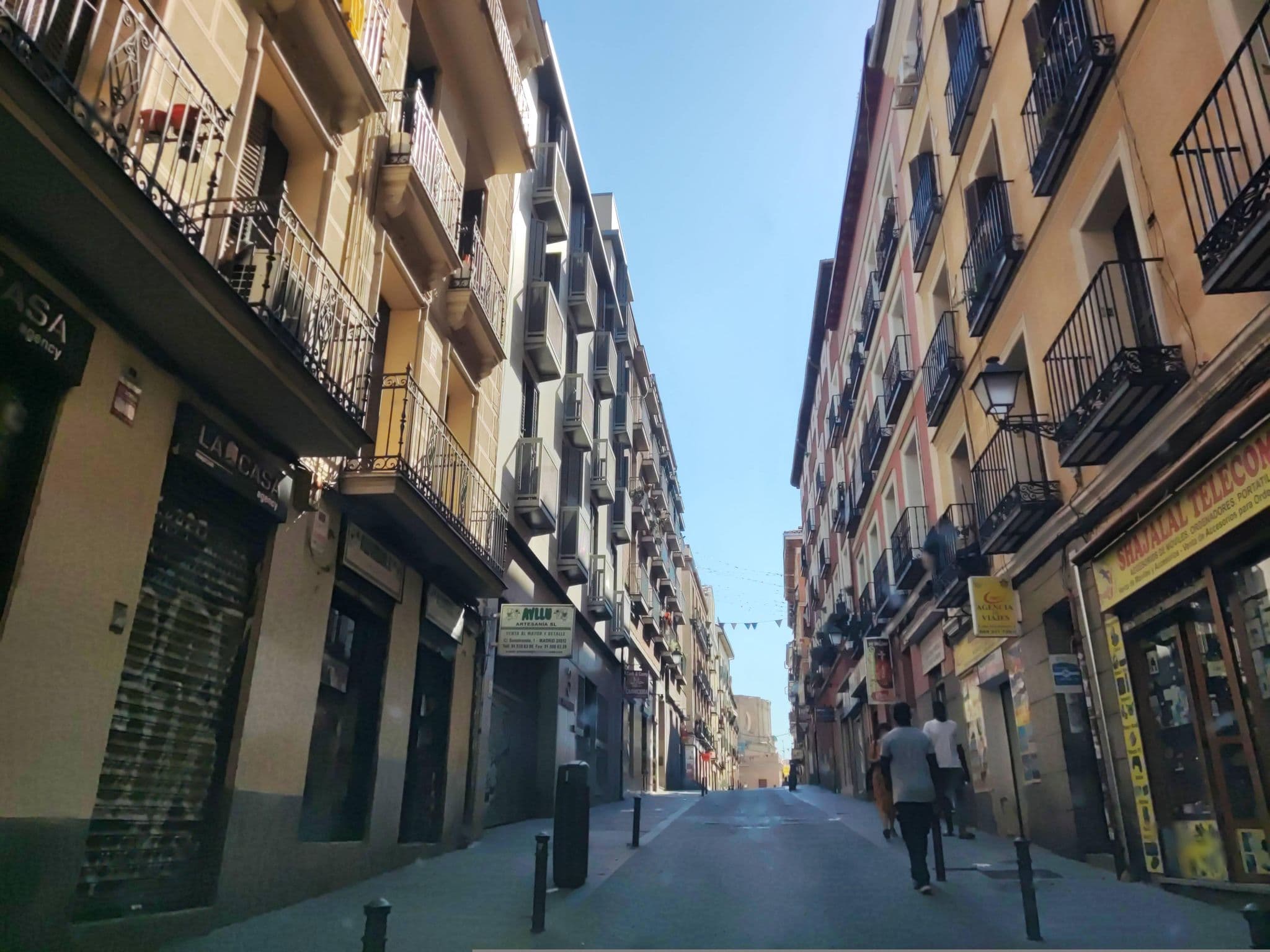 Street view near Destiny Lavapiés, Embajadores — © polkillas (CC BY-SA · Mapillary)