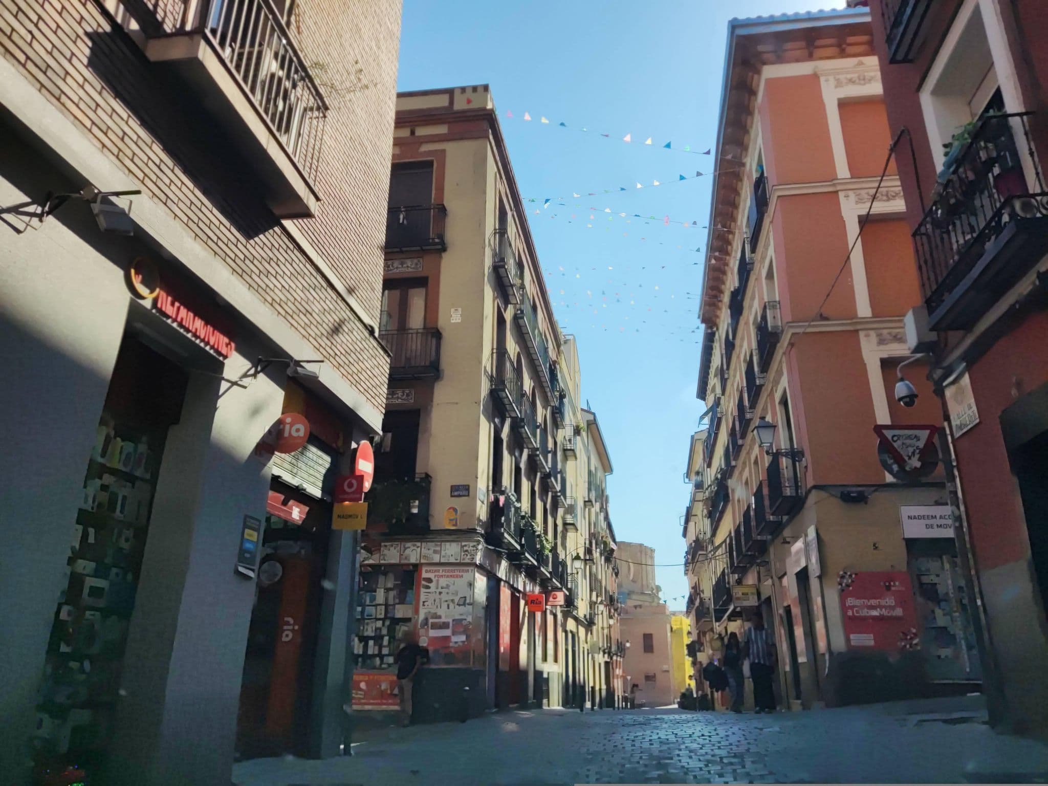 Street view near Mymadmadrid Caravaca, Embajadores — © polkillas (CC BY-SA · Mapillary)