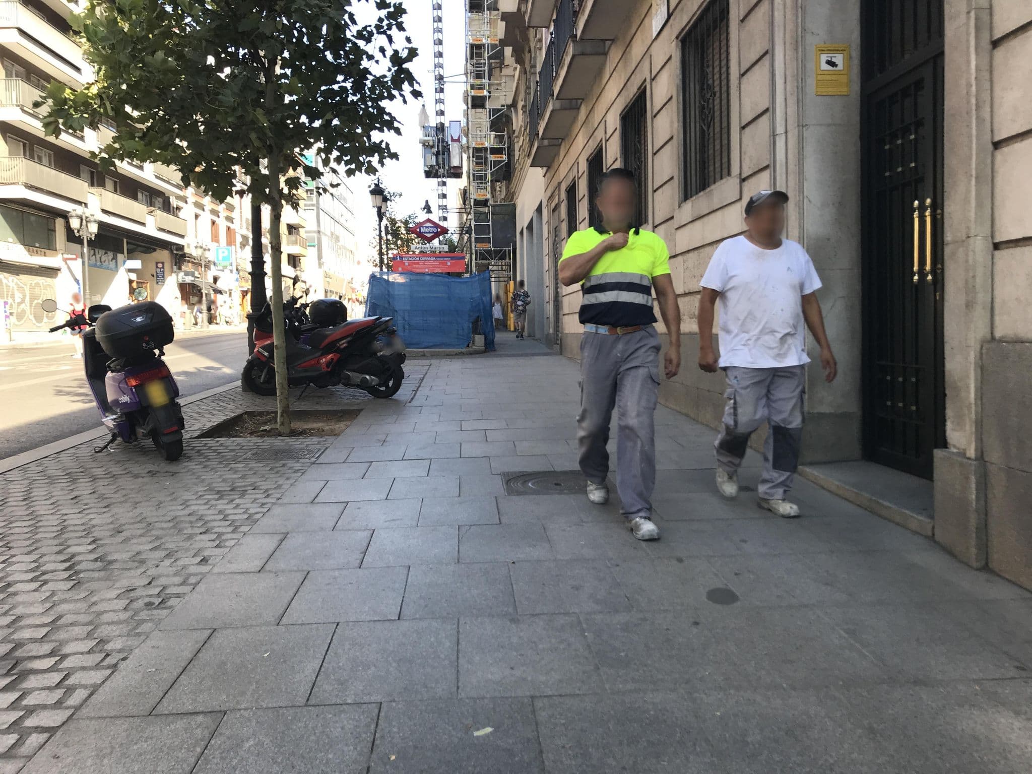Street view near Sol Melia, Las Cortes — © miguel_andrade (CC BY-SA · Mapillary)