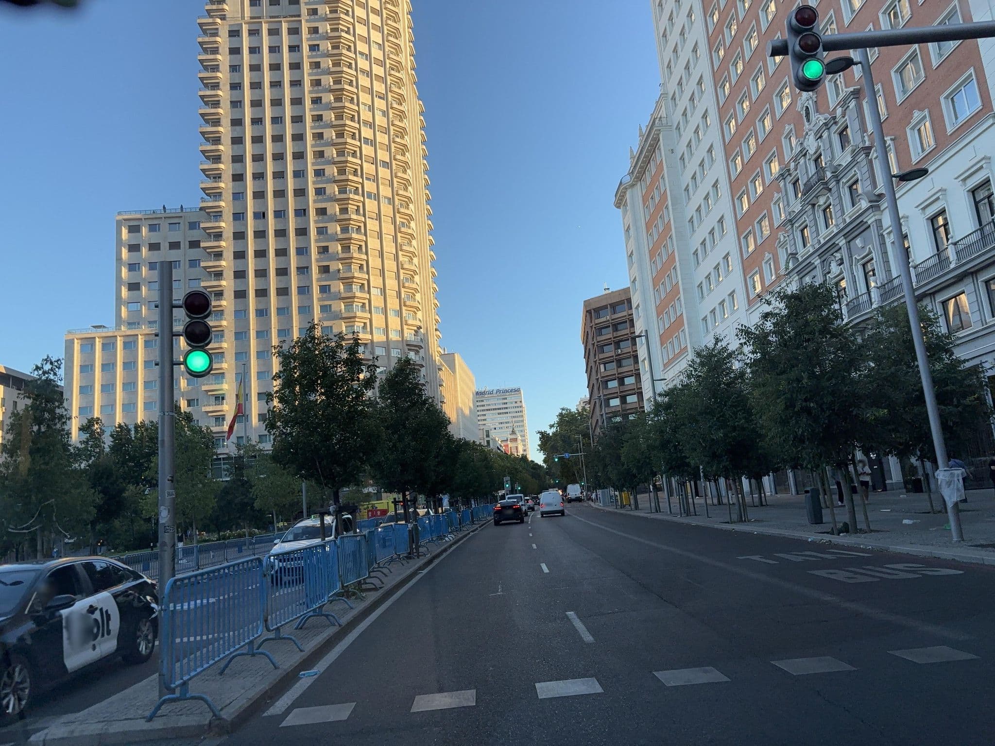 Street view near Hotel Riu Plaza De España, Universidad — © seraq (CC BY-SA · Mapillary)