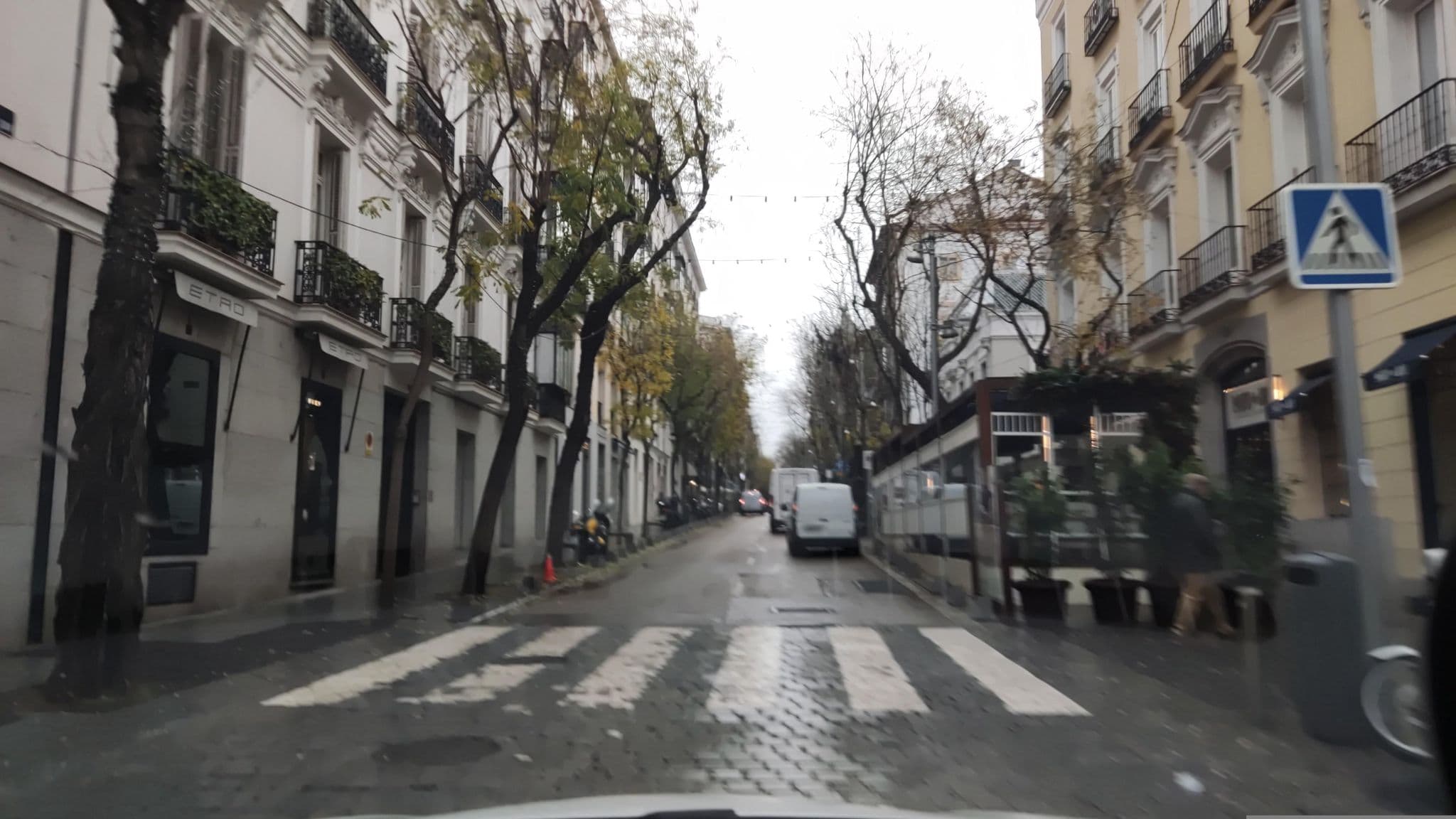 Street view near Posadas de España, Recoletos — © polkillas (CC BY-SA · Mapillary)