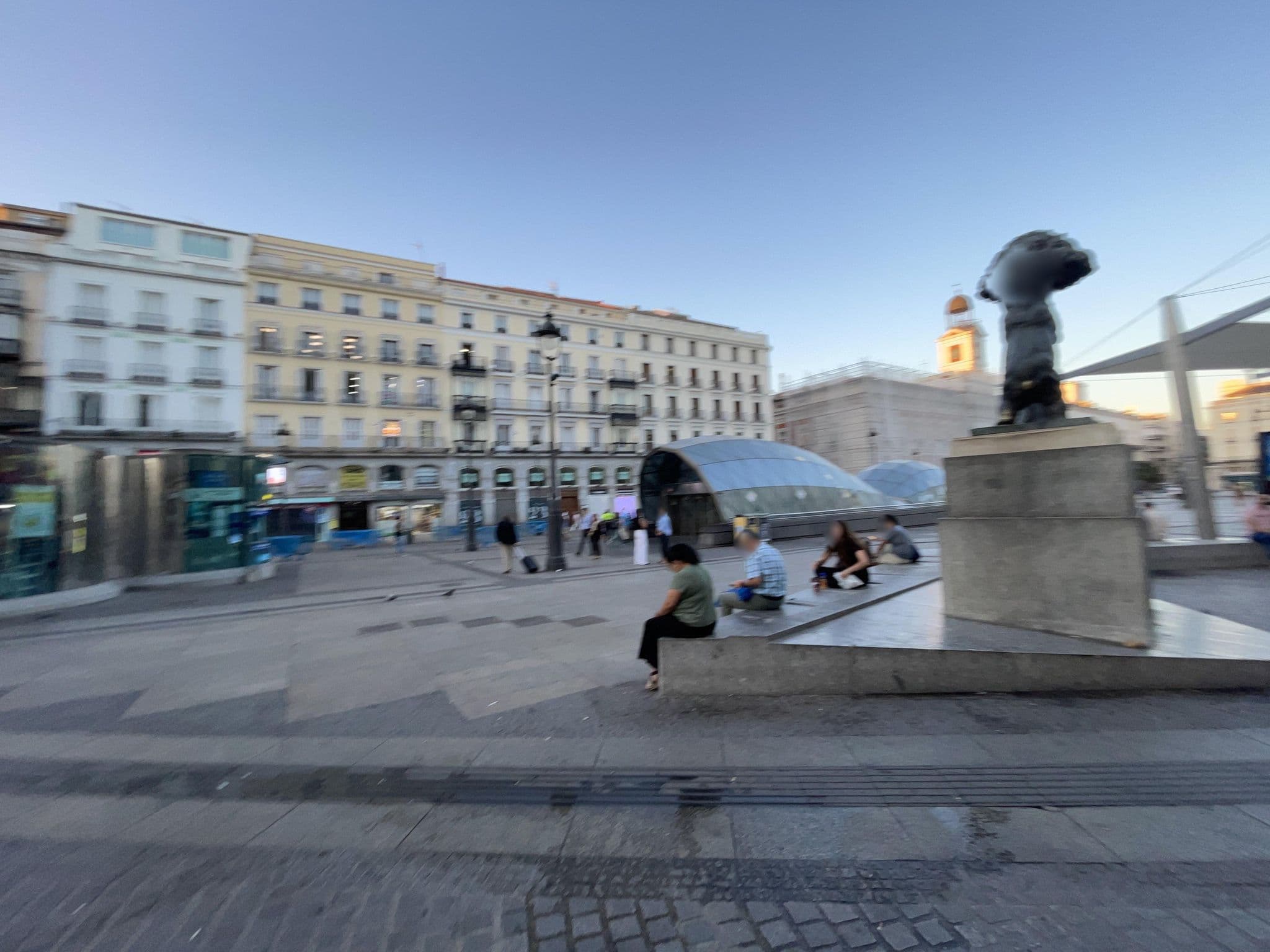 Street view near Stopinflat, Sol — © seraq (CC BY-SA · Mapillary)
