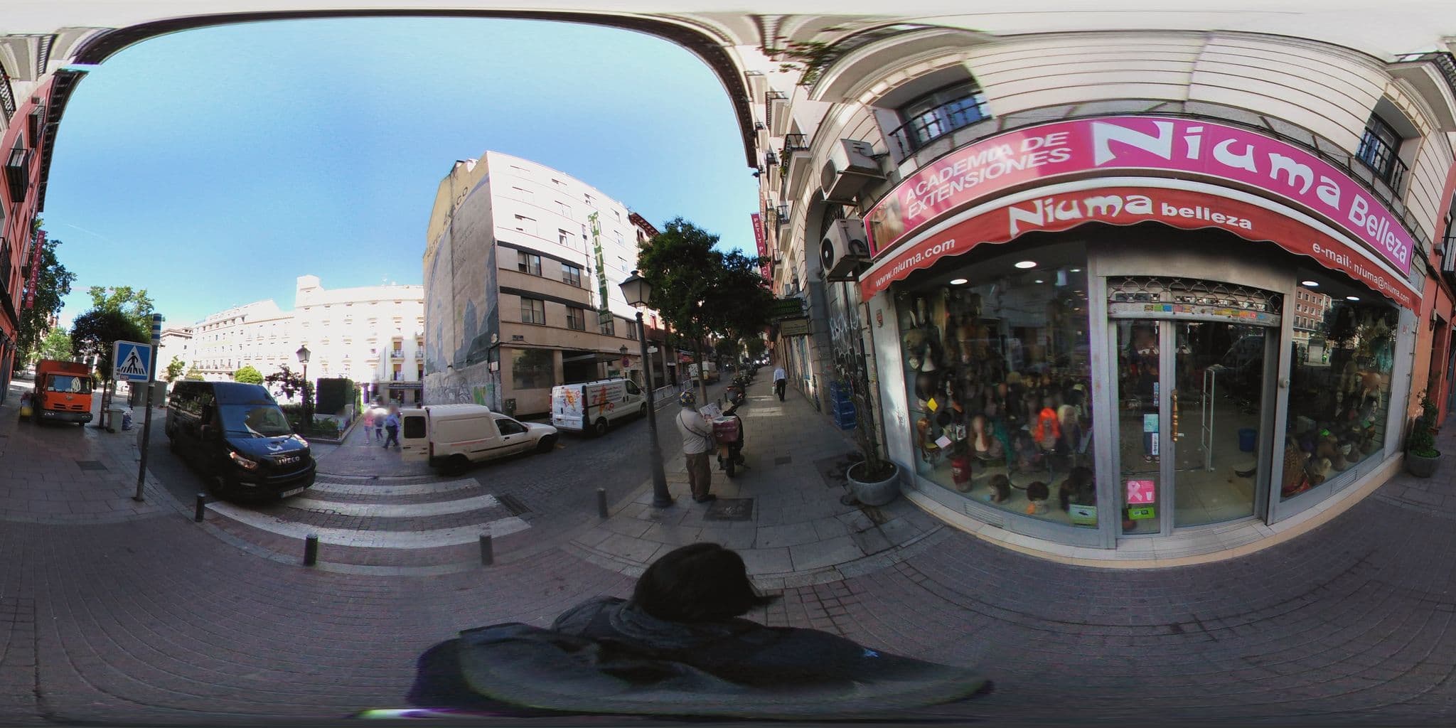 Street view near Guestped, Madrid Centro — © ccossio (CC BY-SA · Mapillary)