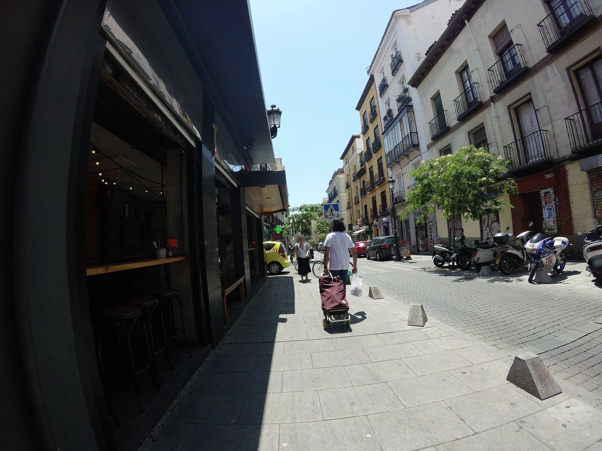 Street view near Waytostay, Embajadores — © angoca (CC BY-SA · Mapillary)