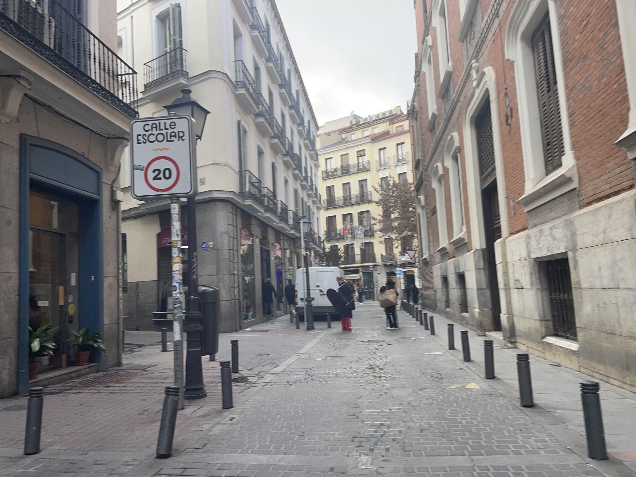 Street view near Residencia, Universidad — © seraq (CC BY-SA · Mapillary)