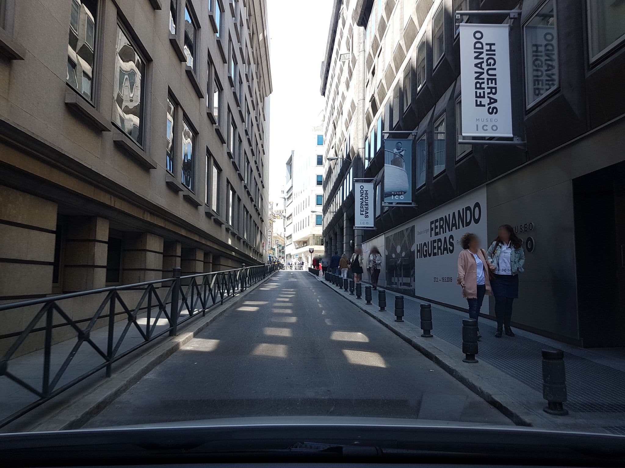 Street view near Hostal Mirentxu, Las Cortes — © Ralvar (CC BY-SA · Mapillary)
