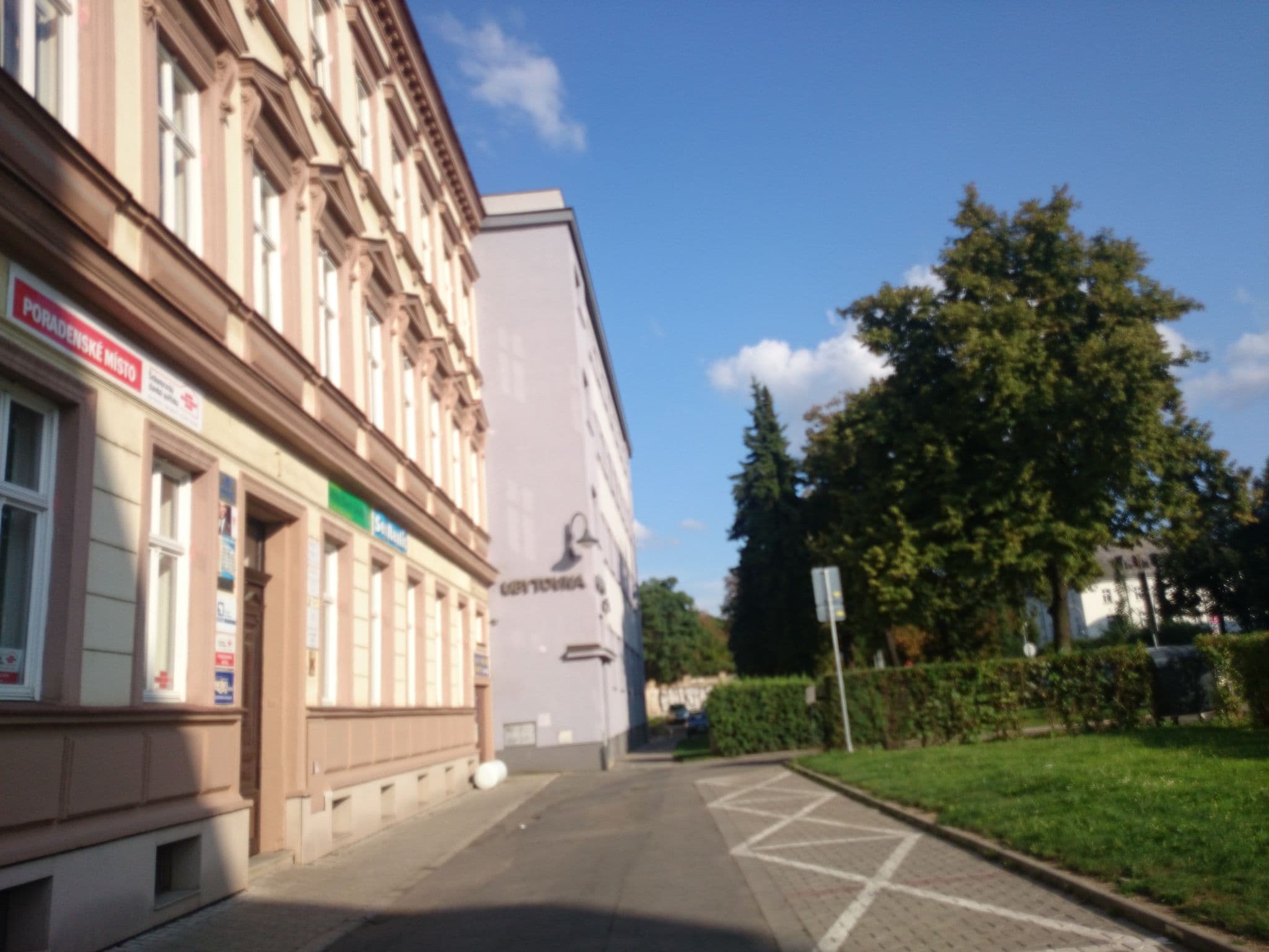 Street view near Bellis, Olomouc — © mroq (CC BY-SA · Mapillary)