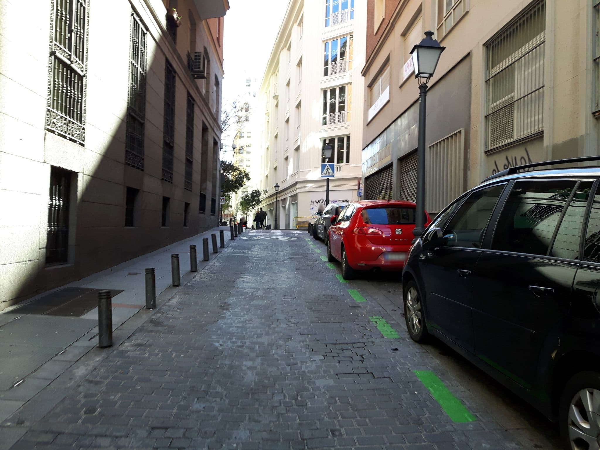 Street view near H Laris, Madrid Centro — © wusel007 (CC BY-SA · Mapillary)