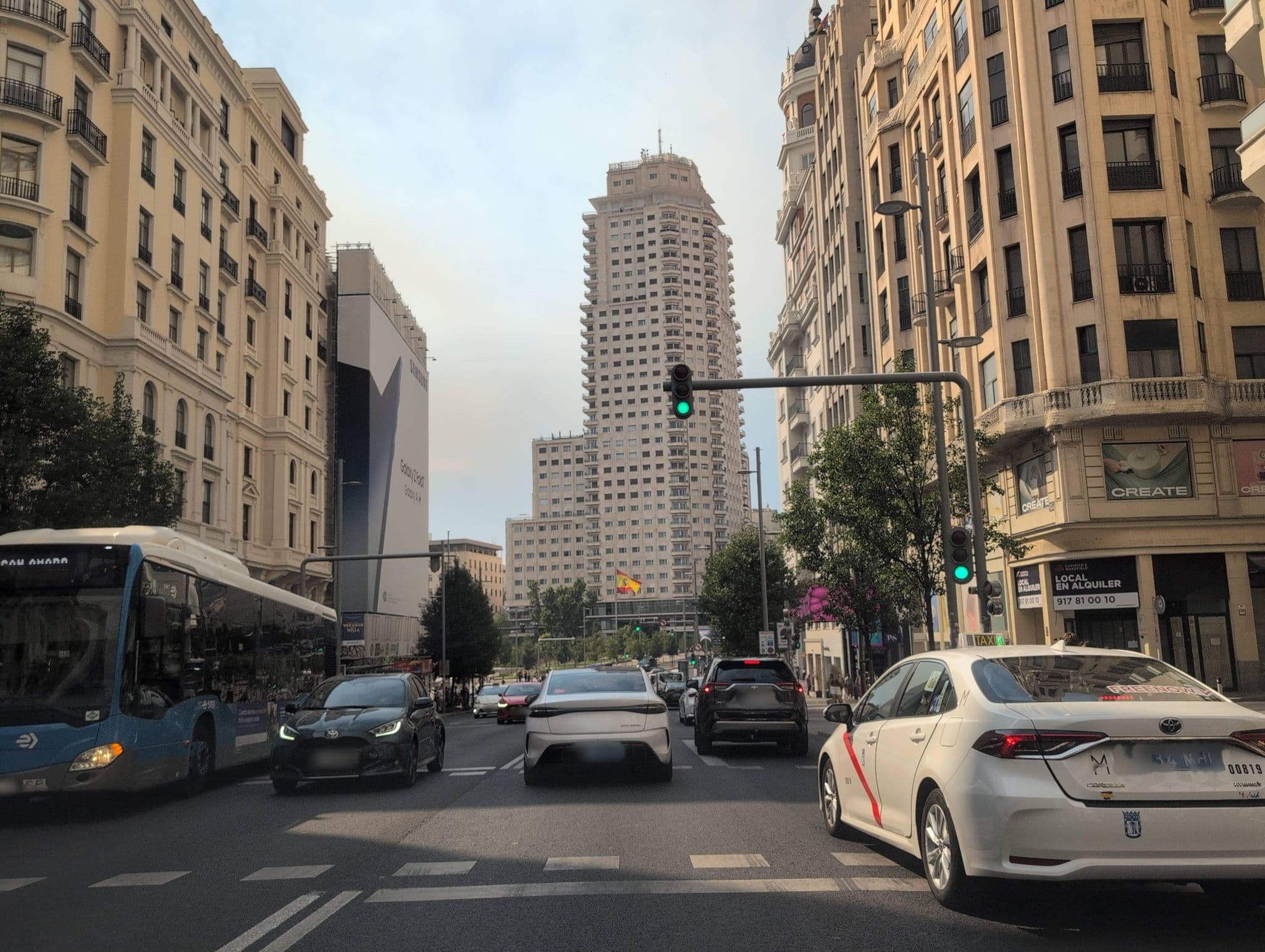Street view near Tryp Washington, Universidad — © Albergarri788 (CC BY-SA · Mapillary)