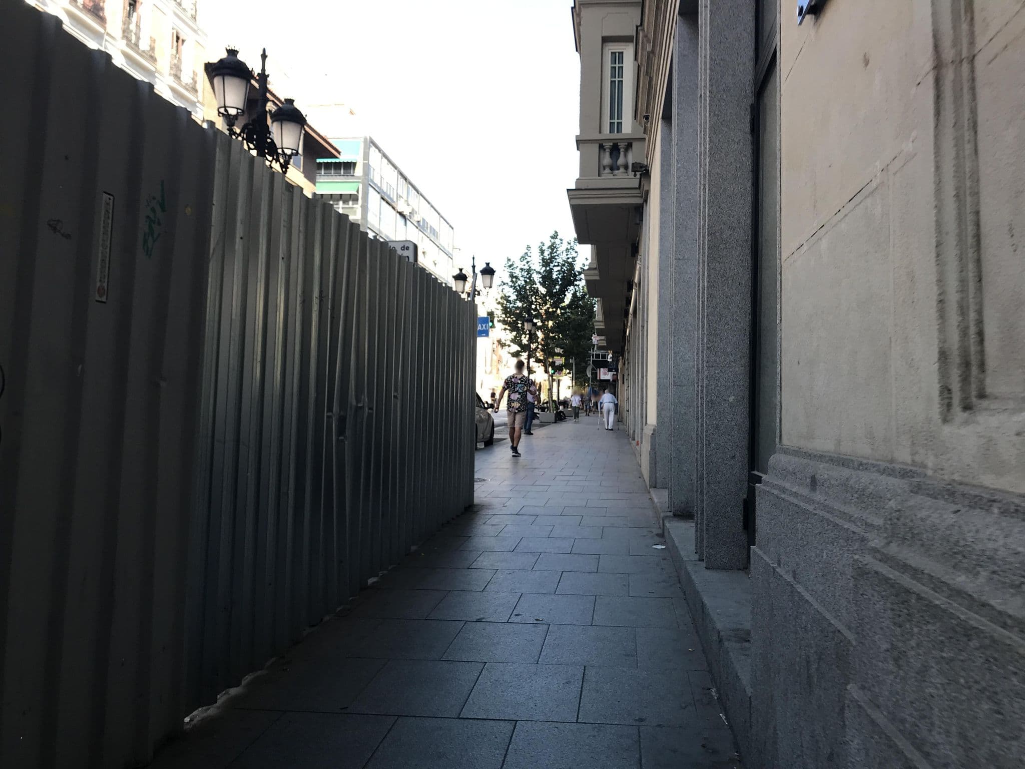 Street view near Hotel TRYP Madrid Atocha, Las Cortes — © miguel_andrade (CC BY-SA · Mapillary)