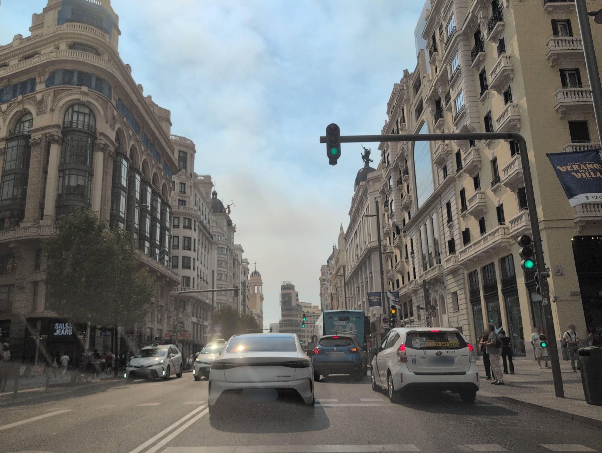Street view near Sol Meliá, Madrid Centro — © Albergarri788 (CC BY-SA · Mapillary)
