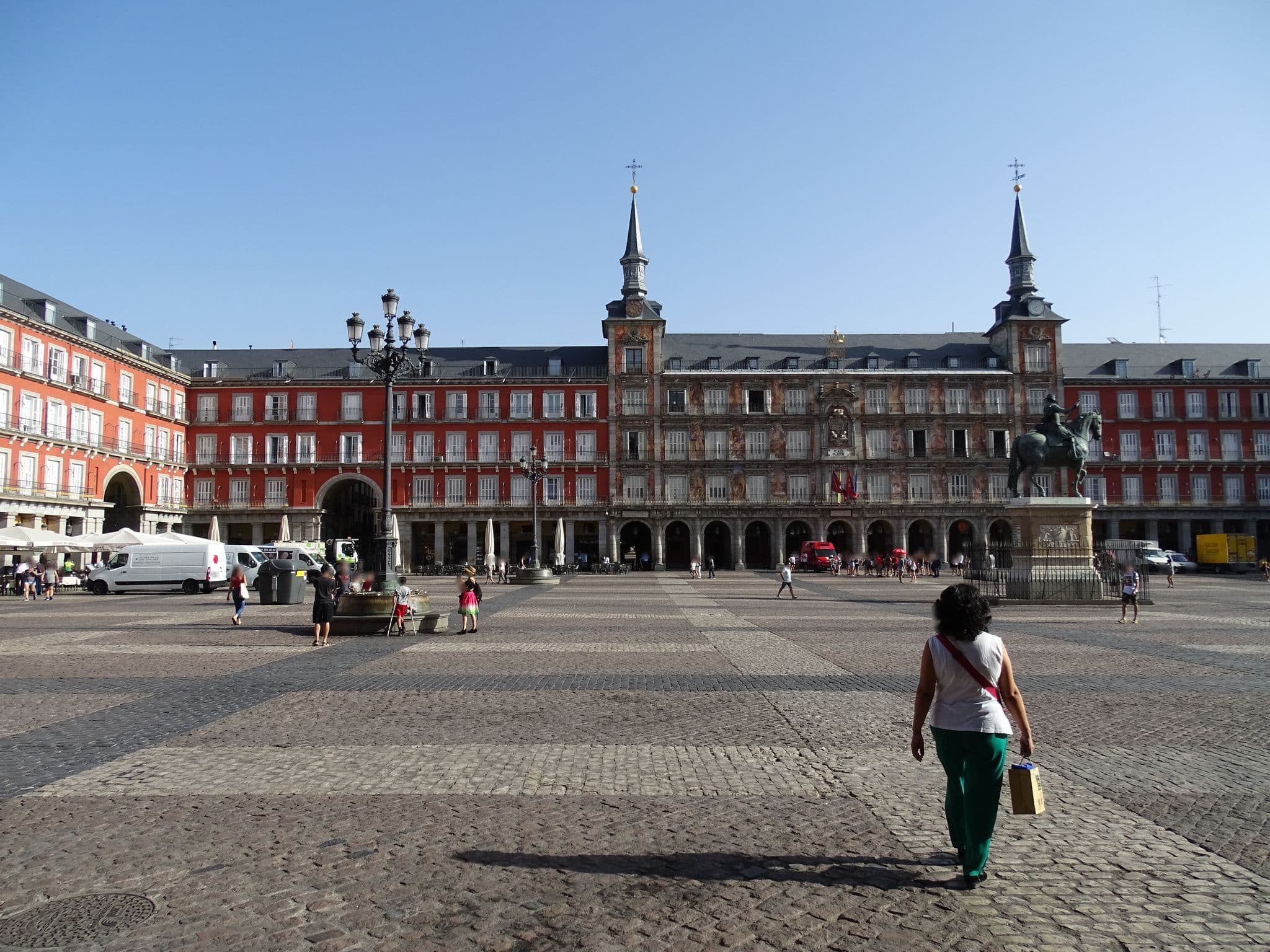 Street view near Apartment Mayor, La Latina — © negro (CC BY-SA · Mapillary)