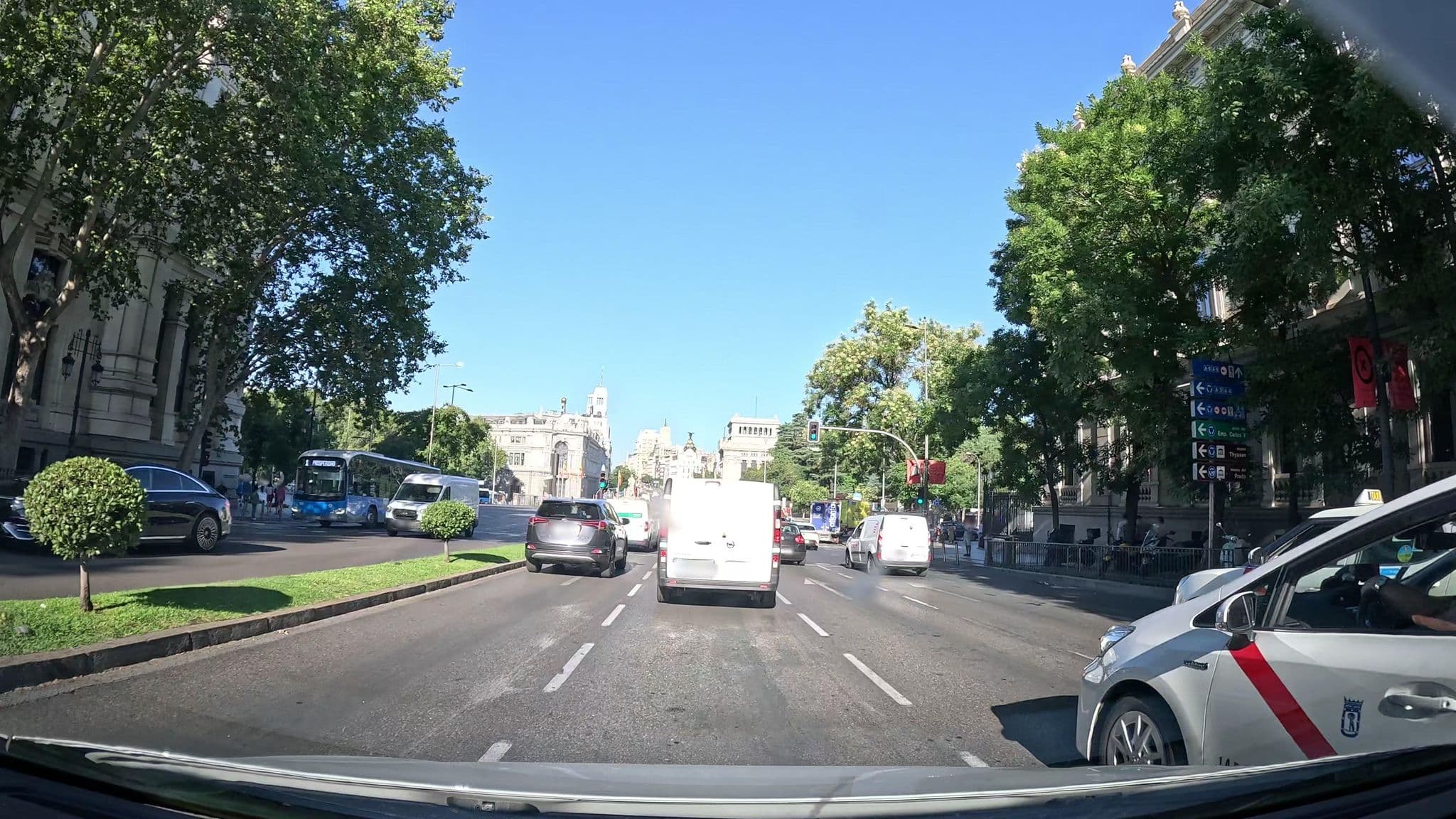 Street view near Splendom Suites, Las Cortes — © Ralvar (CC BY-SA · Mapillary)