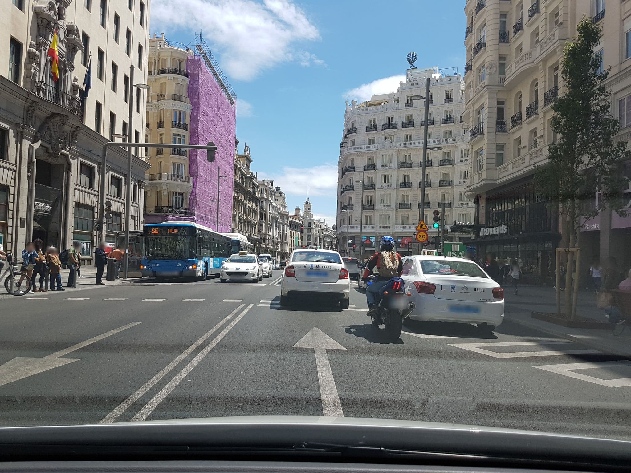 Street view near Hotel Madrid Gran Vía by Melia, Madrid Centro — © Ralvar (CC BY-SA · Mapillary)