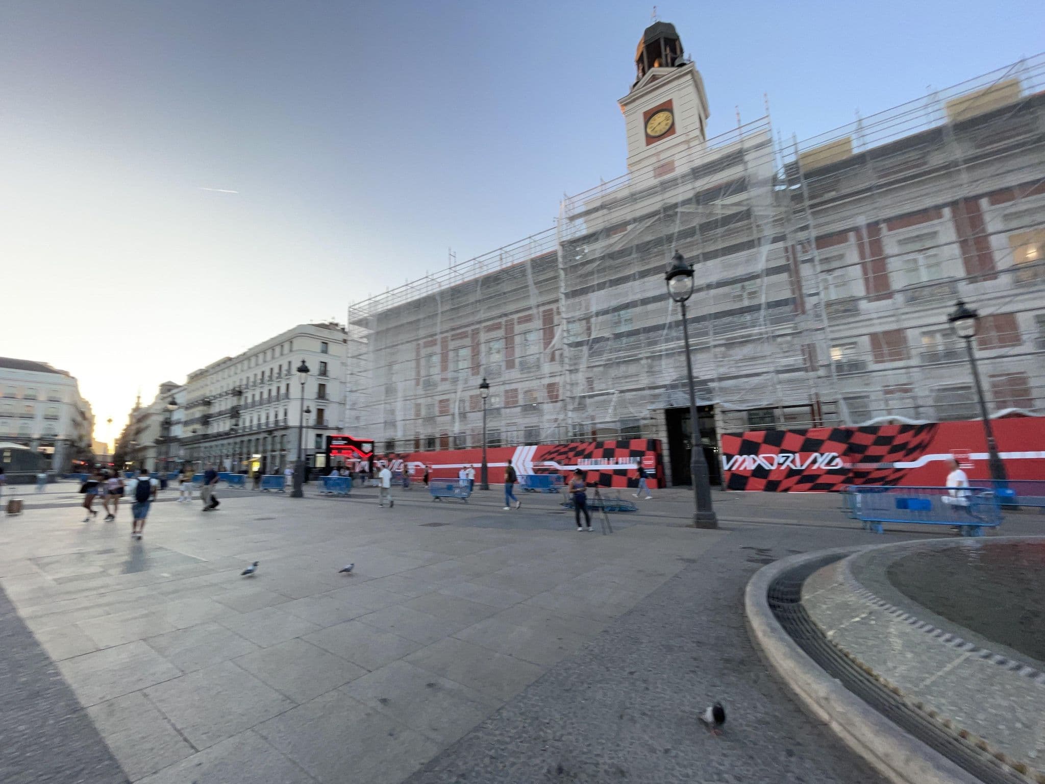 Street view near Cats Hostel, Sol — © seraq (CC BY-SA · Mapillary)