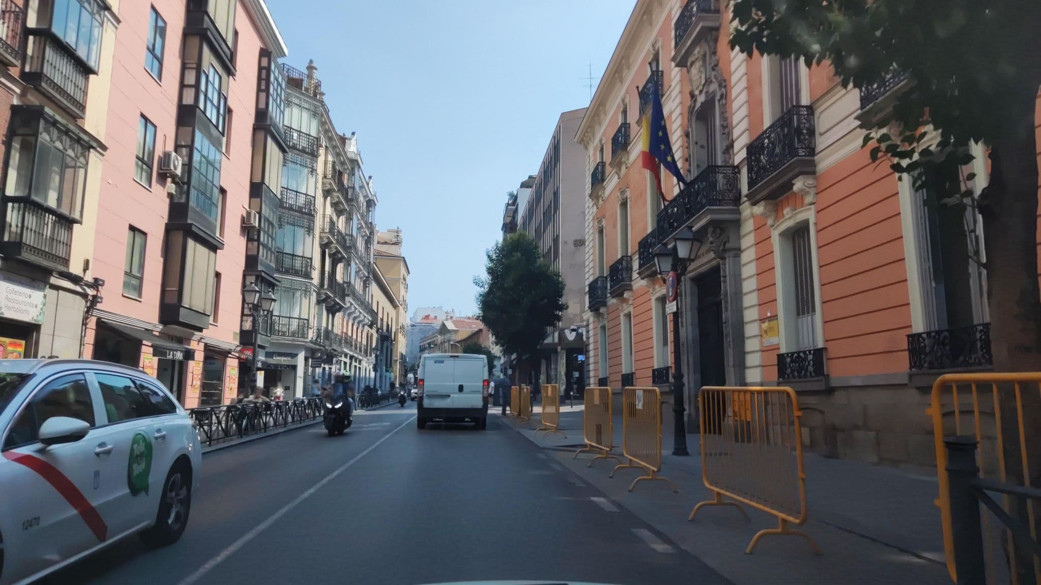 Street view near Flat5, Universidad — © polkillas (CC BY-SA · Mapillary)