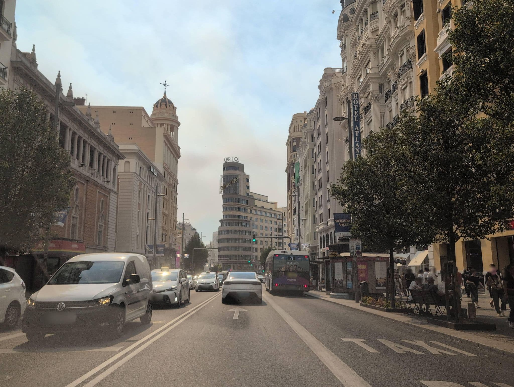 Street view near Hotel Residencia Andorra, Madrid Centro — © Albergarri788 (CC BY-SA · Mapillary)
