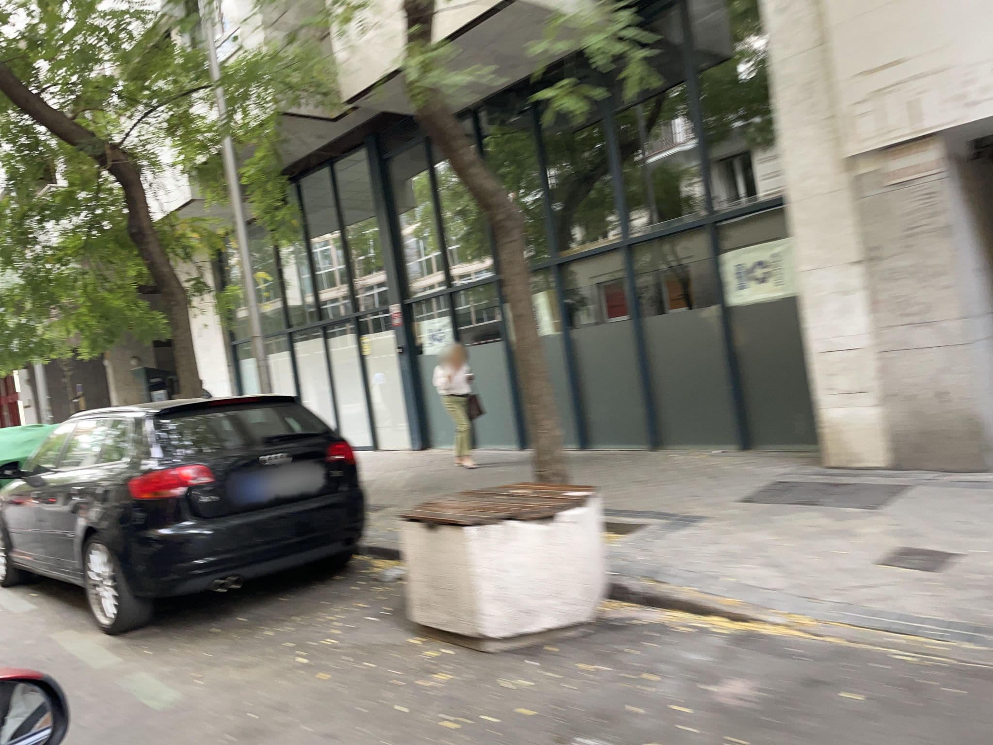 Street view near Urbanology Apartments, Almagro — © seraq (CC BY-SA · Mapillary)