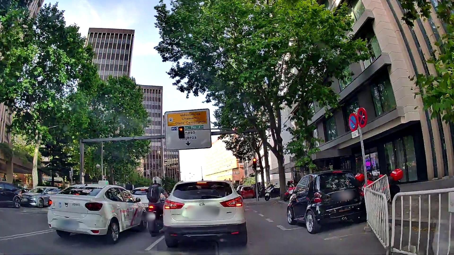 Street view near Hotel Foxá 32, Castilla — © m_esp_32 (CC BY-SA · Mapillary)