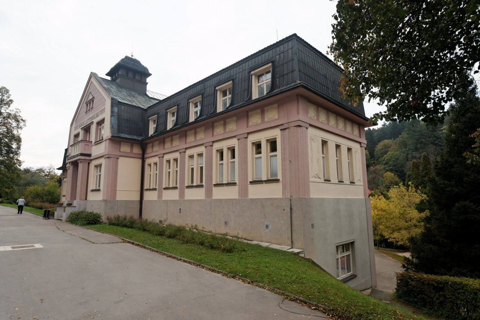 Street view near Penzion Myslivna, Luhačovice — © txllxt (CC BY-SA · Mapillary)