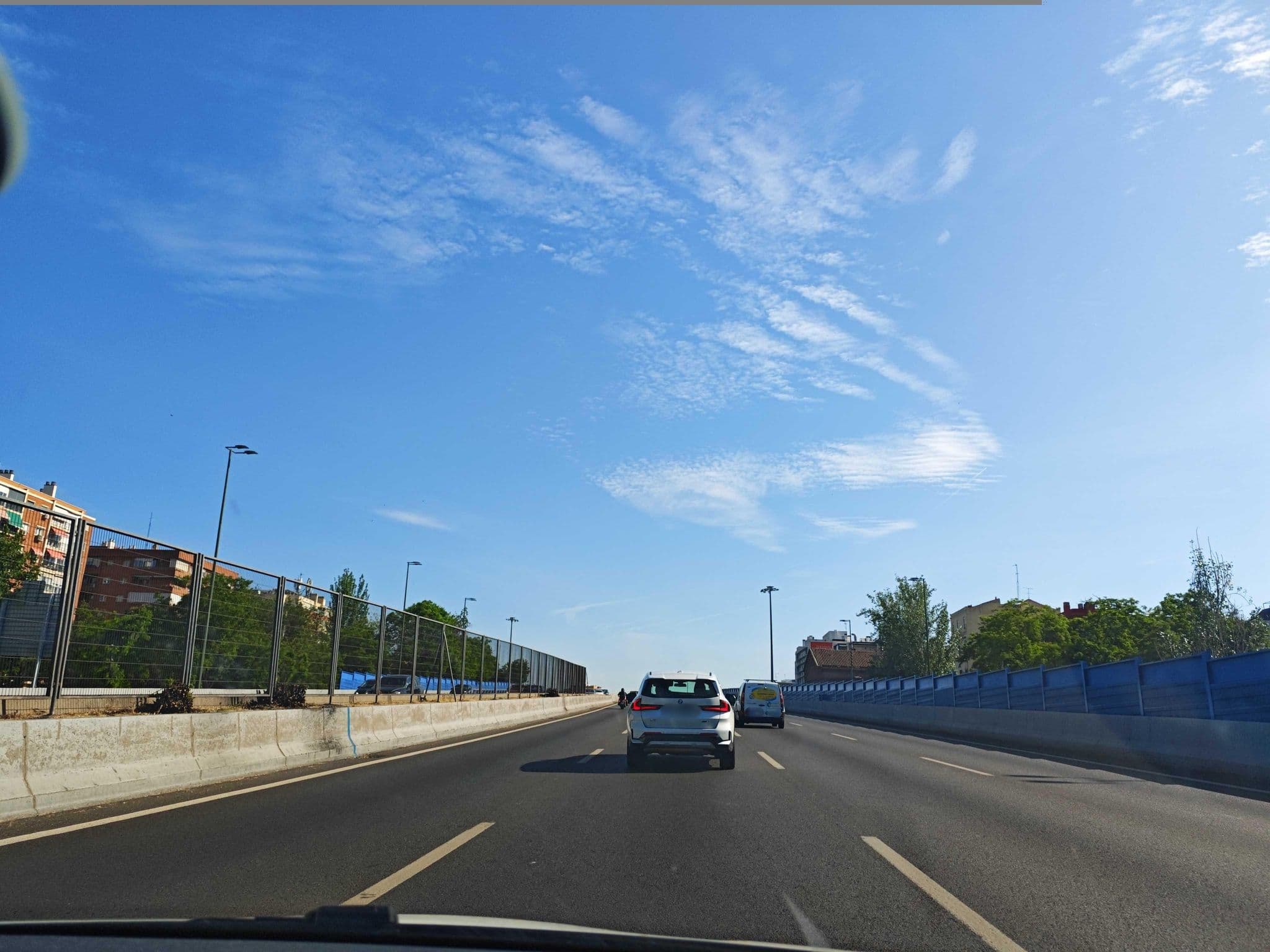 Street view near Ibis Budget Calle M30, Adelfas — © polkillas (CC BY-SA · Mapillary)