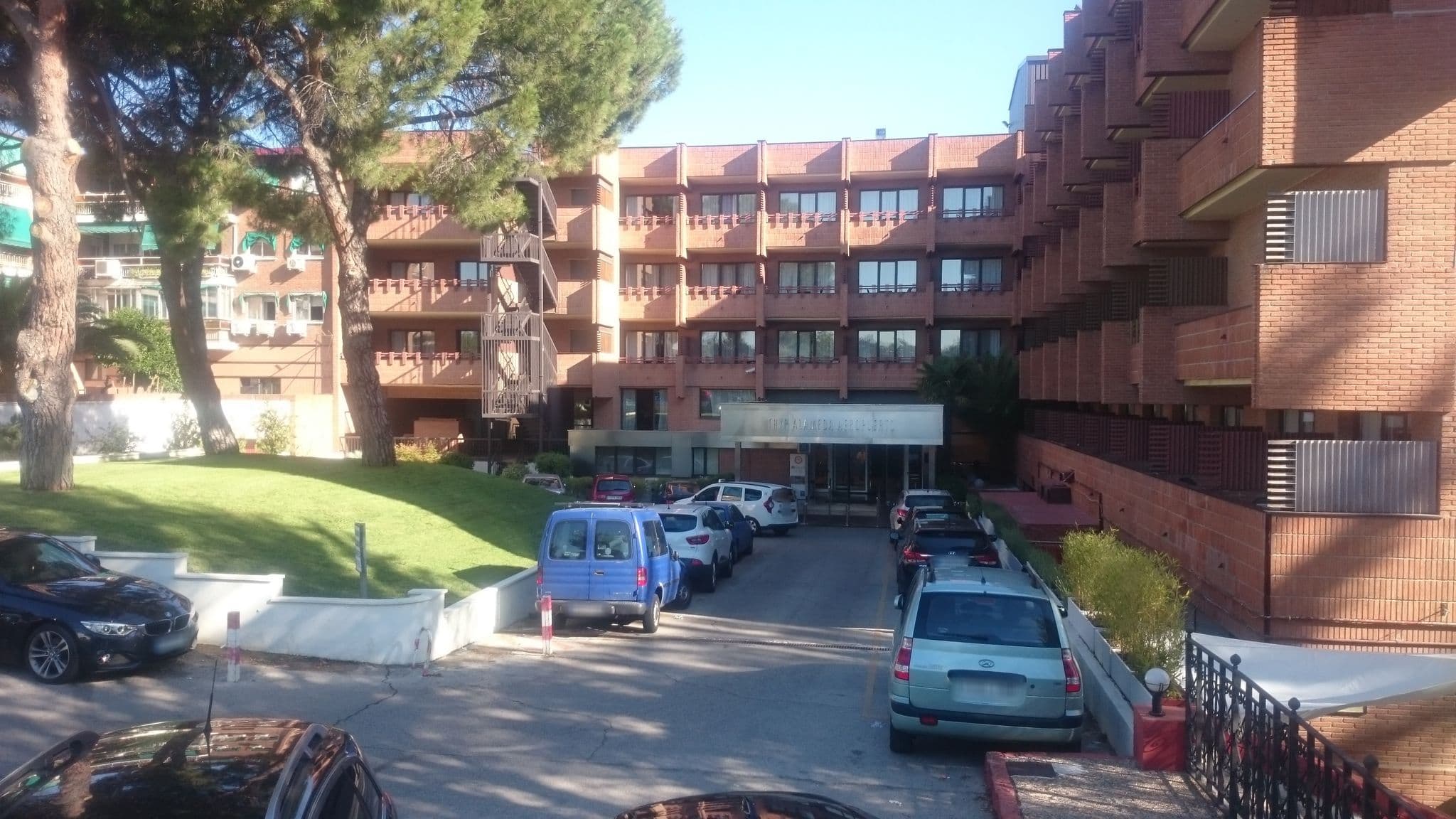 Street view near Sol Meliá, Barajas de Madrid — © edvac (CC BY-SA · Mapillary)
