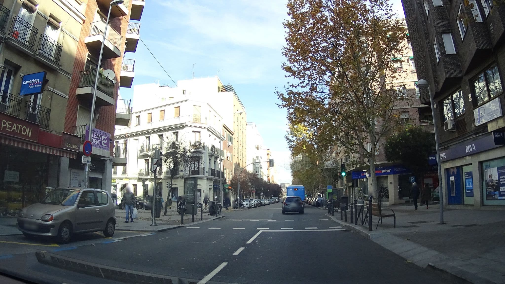 Street view near Aparthotel Olano, Prosperidad — © robertogeb (CC BY-SA · Mapillary)