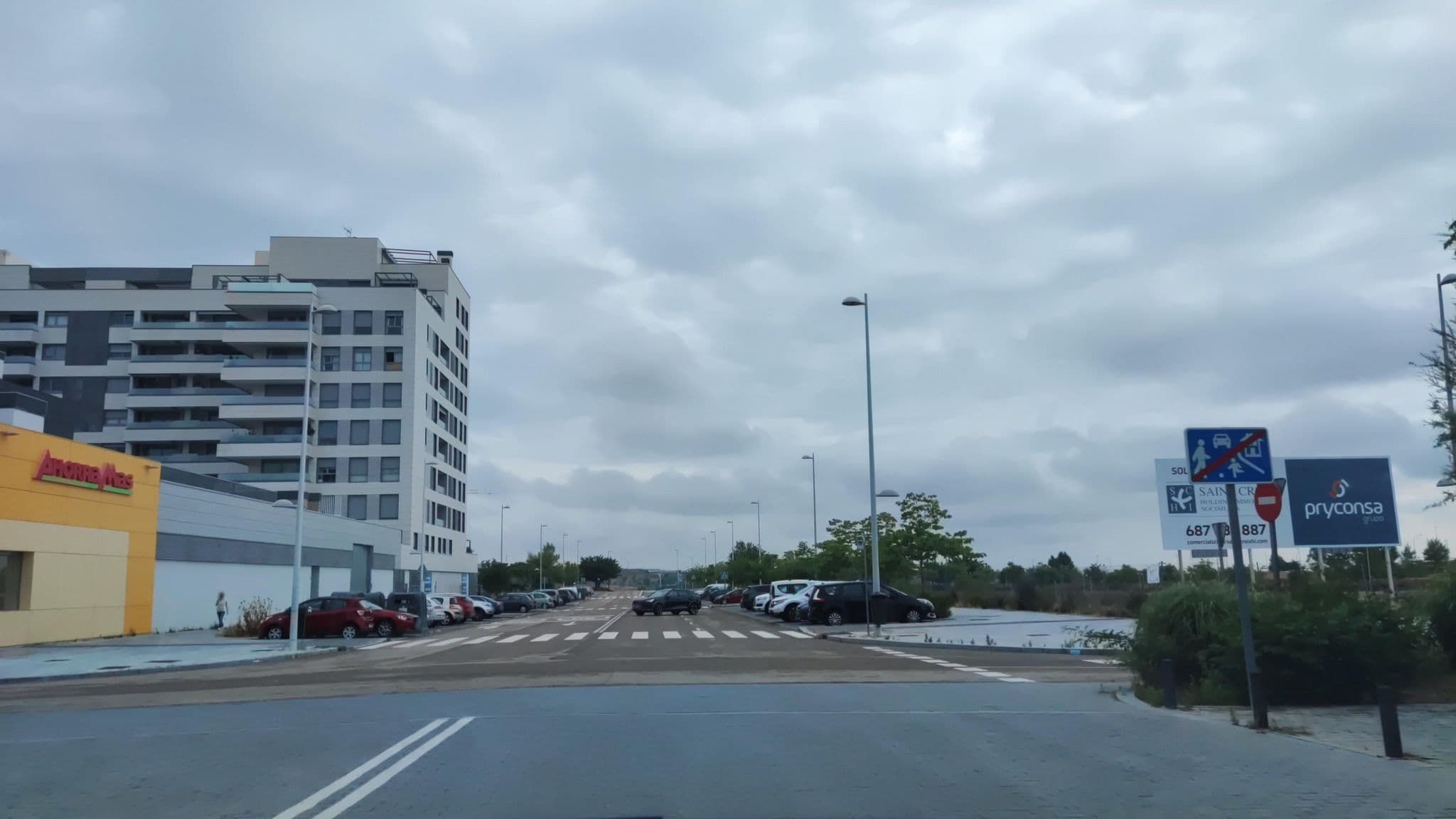 Street view near Innside By Melia, Timón — © polkillas (CC BY-SA · Mapillary)