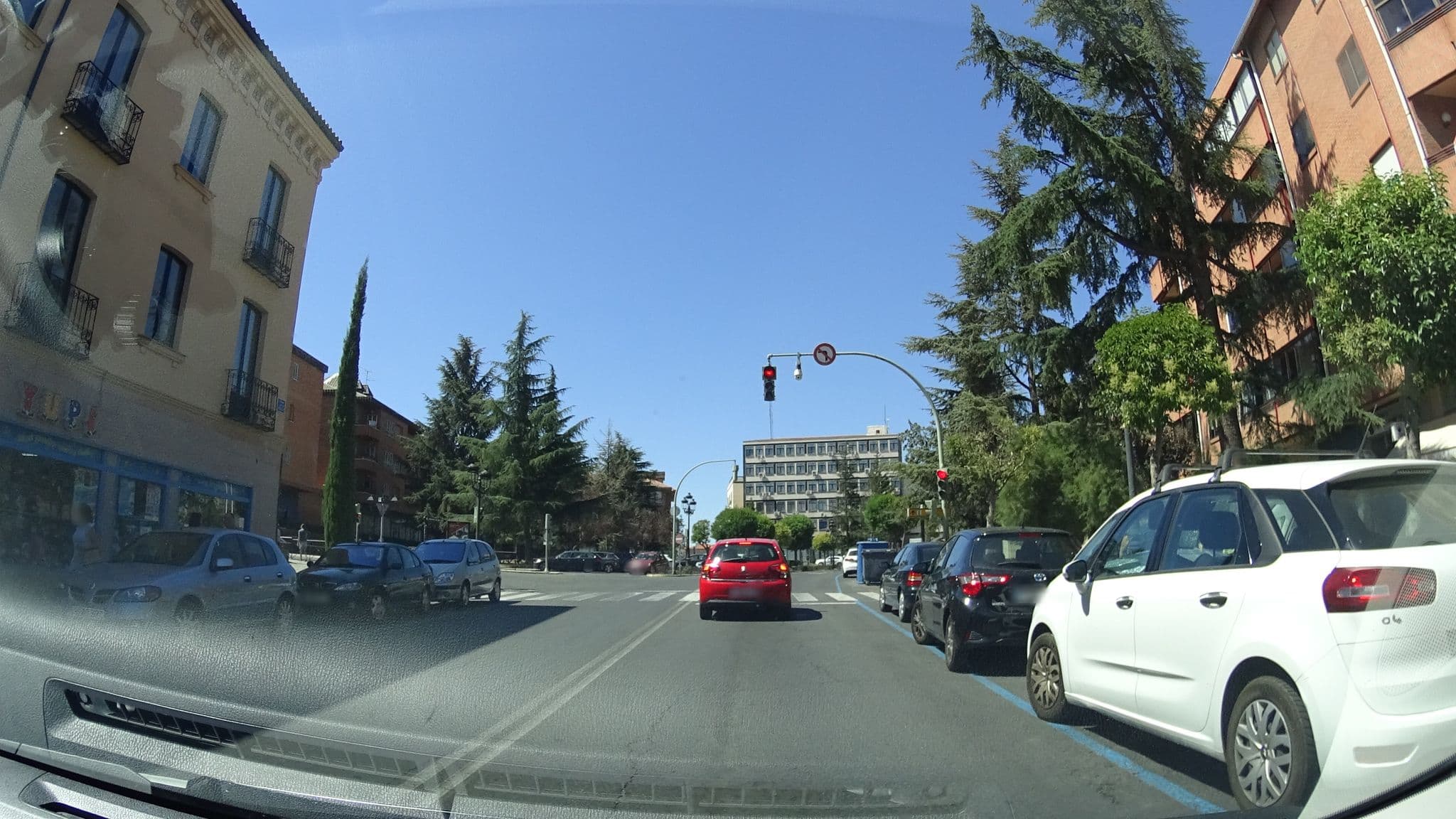 Street view near hotel santa ana, Ávila — © robertogeb (CC BY-SA · Mapillary)