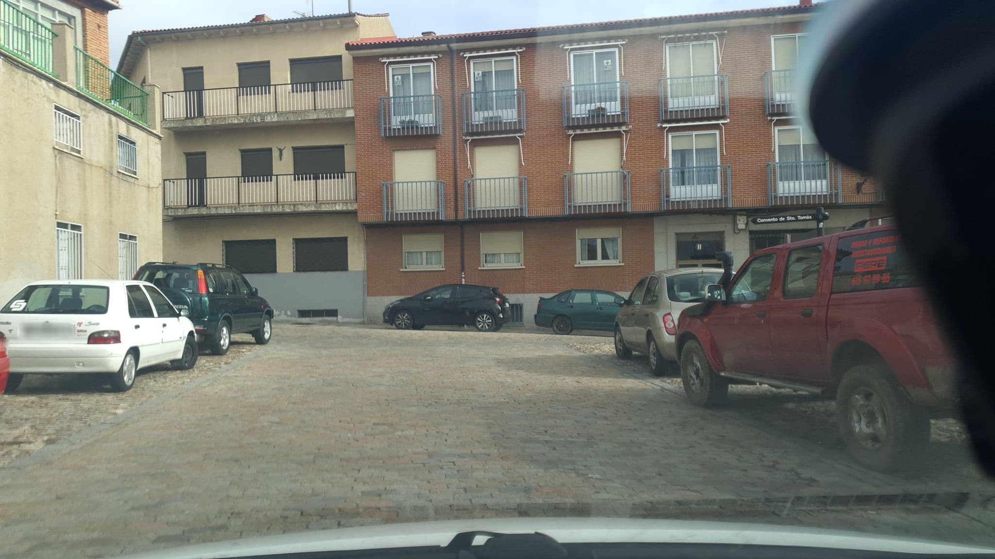 Street view near Hostal las Paneras, Ávila — © nyk0la3 (CC BY-SA · Mapillary)