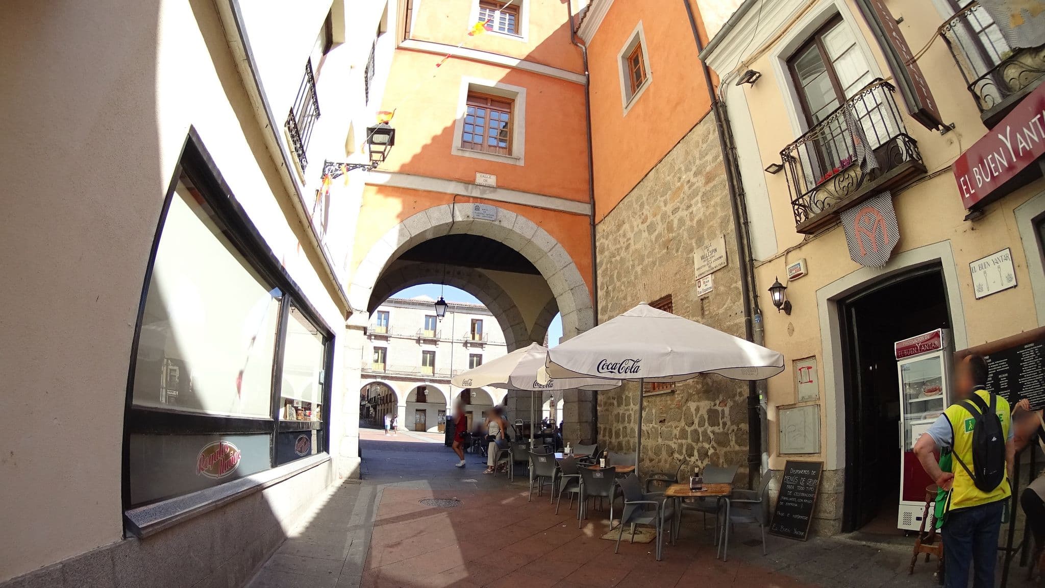 Street view near Hotel Posada Rural Linar del Zaire, Ávila — © robertogeb (CC BY-SA · Mapillary)