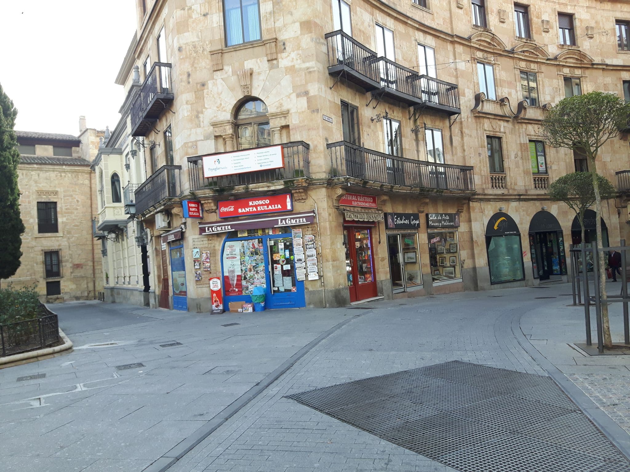 Street view near Sabi Habitaciones Hostel, Santa Marta de Tormes — © civitas (CC BY-SA · Mapillary)