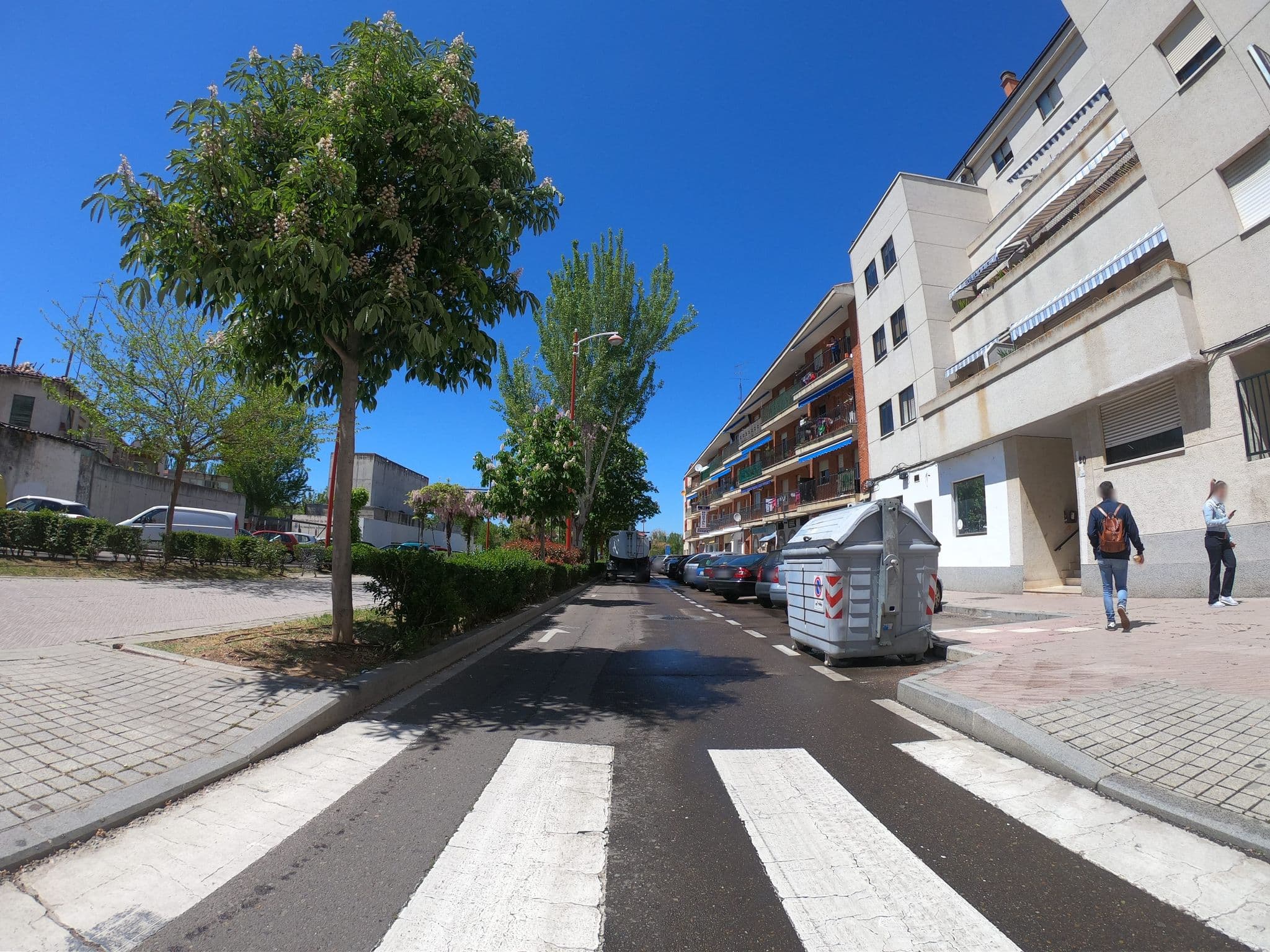 Street view near Hostal Residencia las Flores, Santa Marta de Tormes — © sanchi (CC BY-SA · Mapillary)