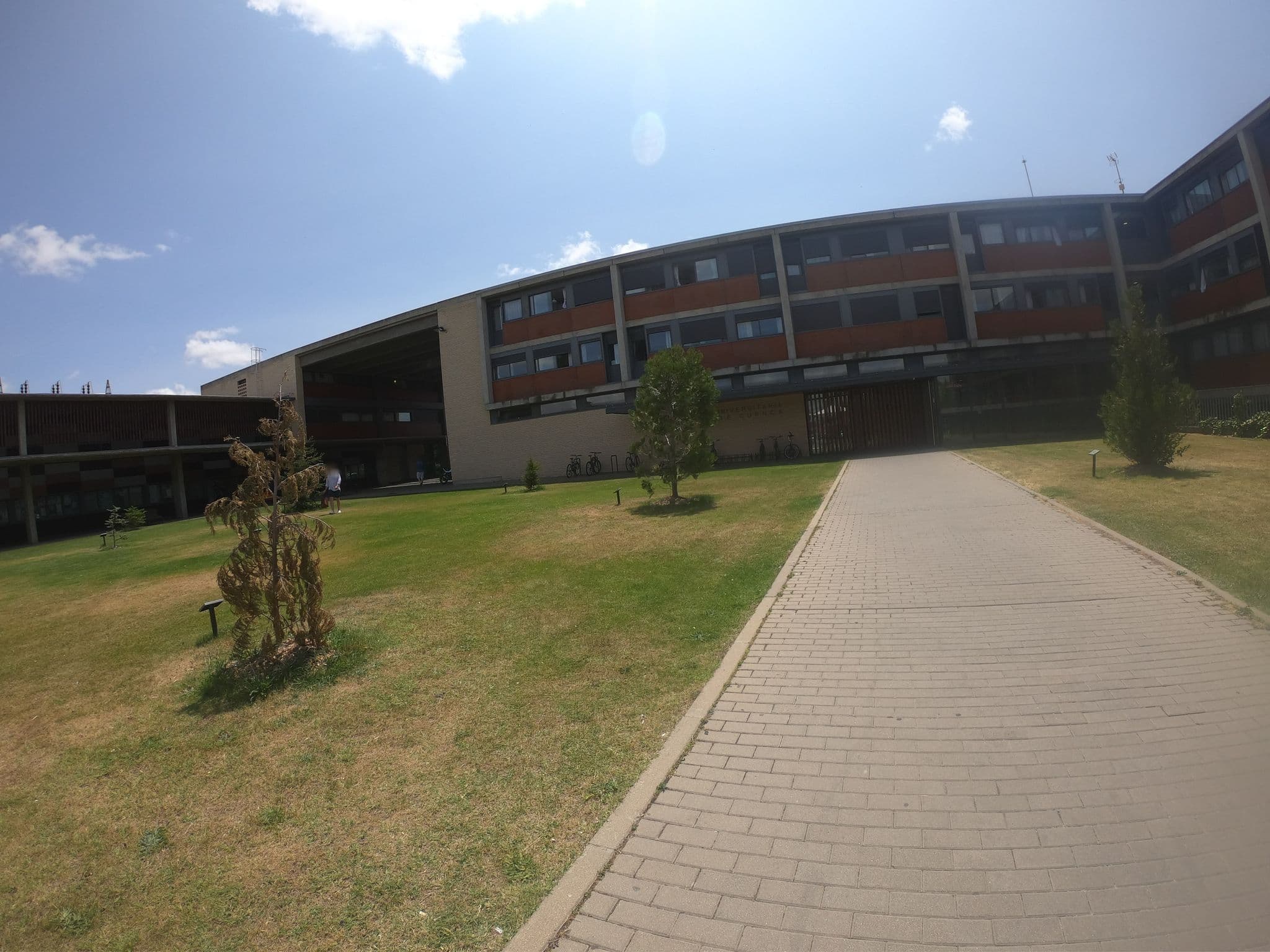 Street view near Residencia Universitaria Colegio de Cuenca, Villamayor — © sanchi (CC BY-SA · Mapillary)