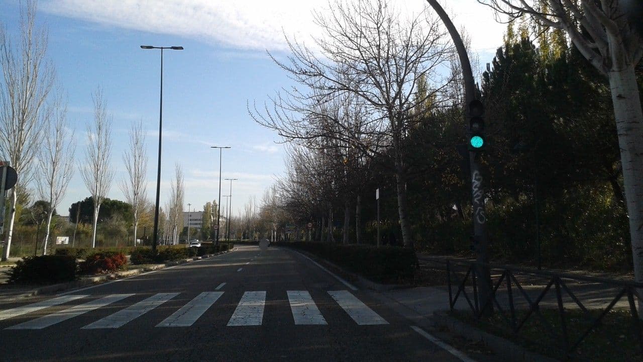 Street view near Apartamentos del Puente de la Hispanidad, Arroyo de la Encomienda — © duendeverde (CC BY-SA · Mapillary)