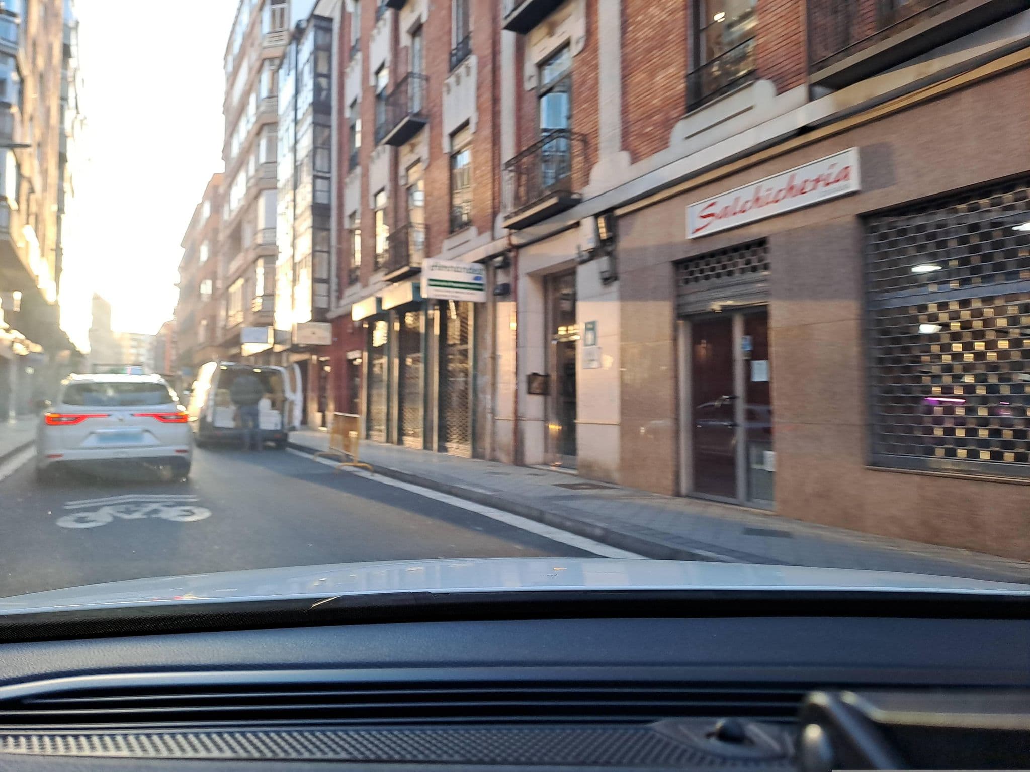Street view near Insidehome Valladolid, Valladolid — © normanm (CC BY-SA · Mapillary)