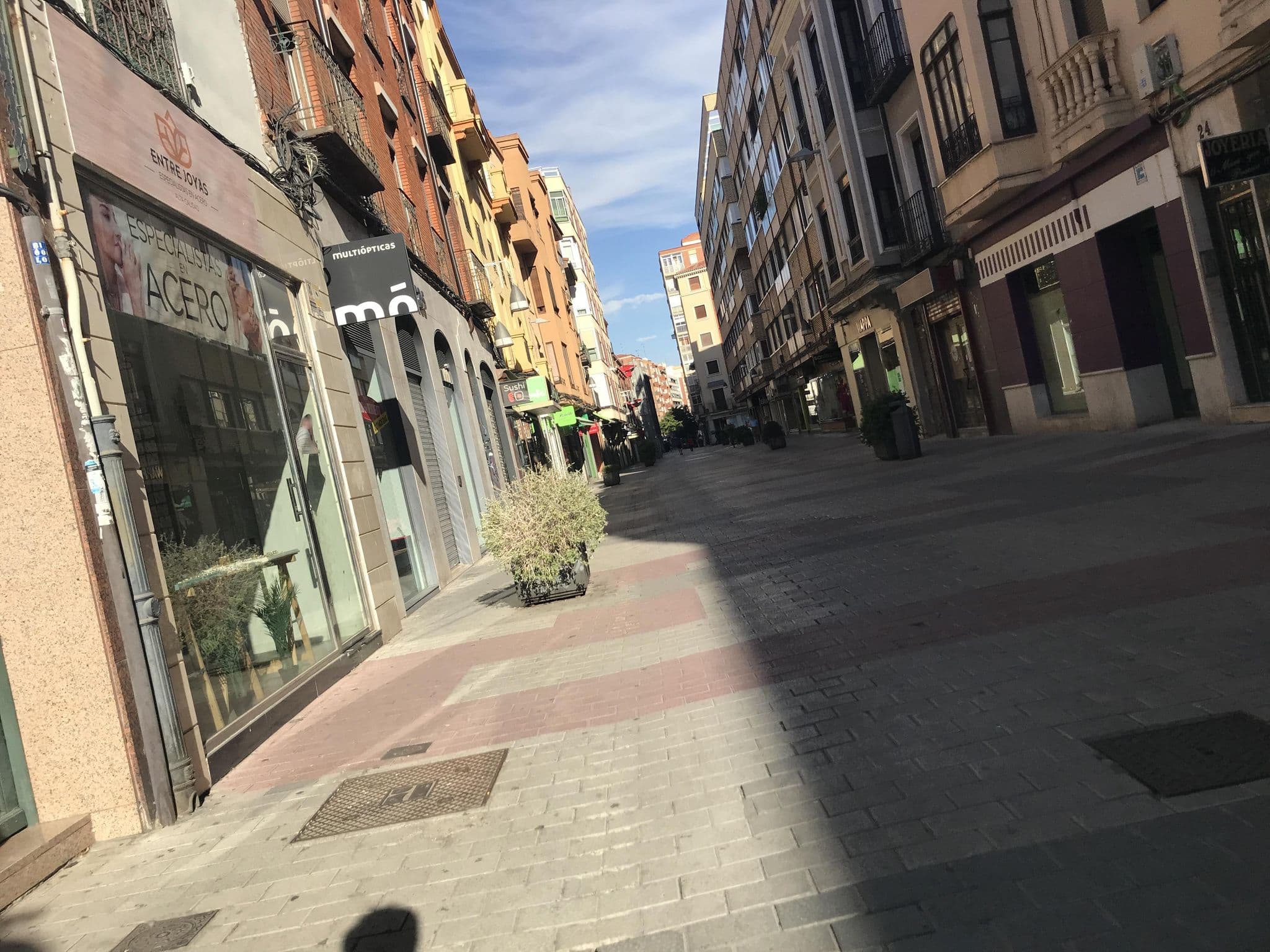 Street view near Aora Camareros Profesionales, Valladolid — © miguel_andrade (CC BY-SA · Mapillary)