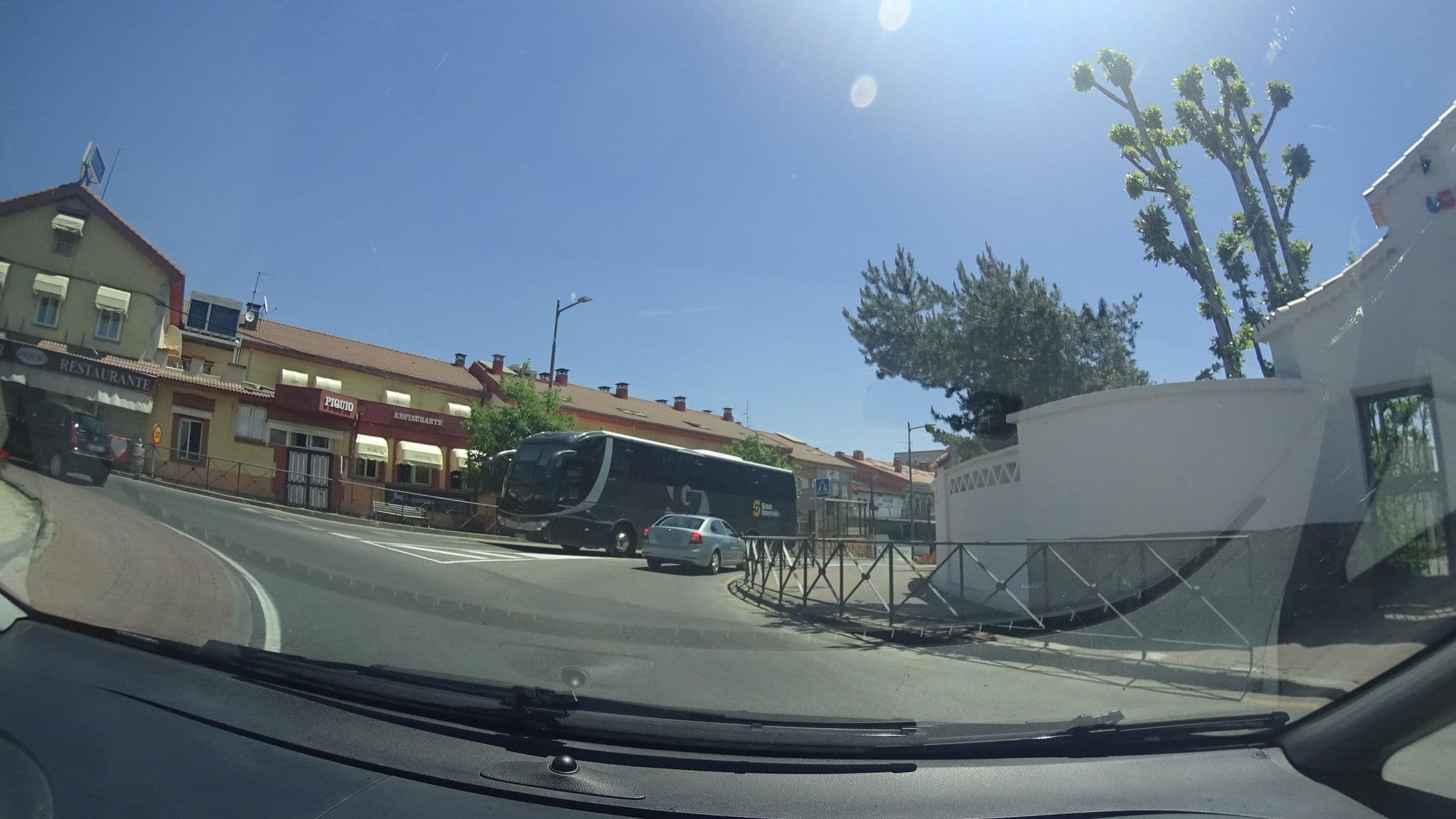 Street view near Hosteleria Piquio, Guadarrama — © robertogeb (CC BY-SA · Mapillary)