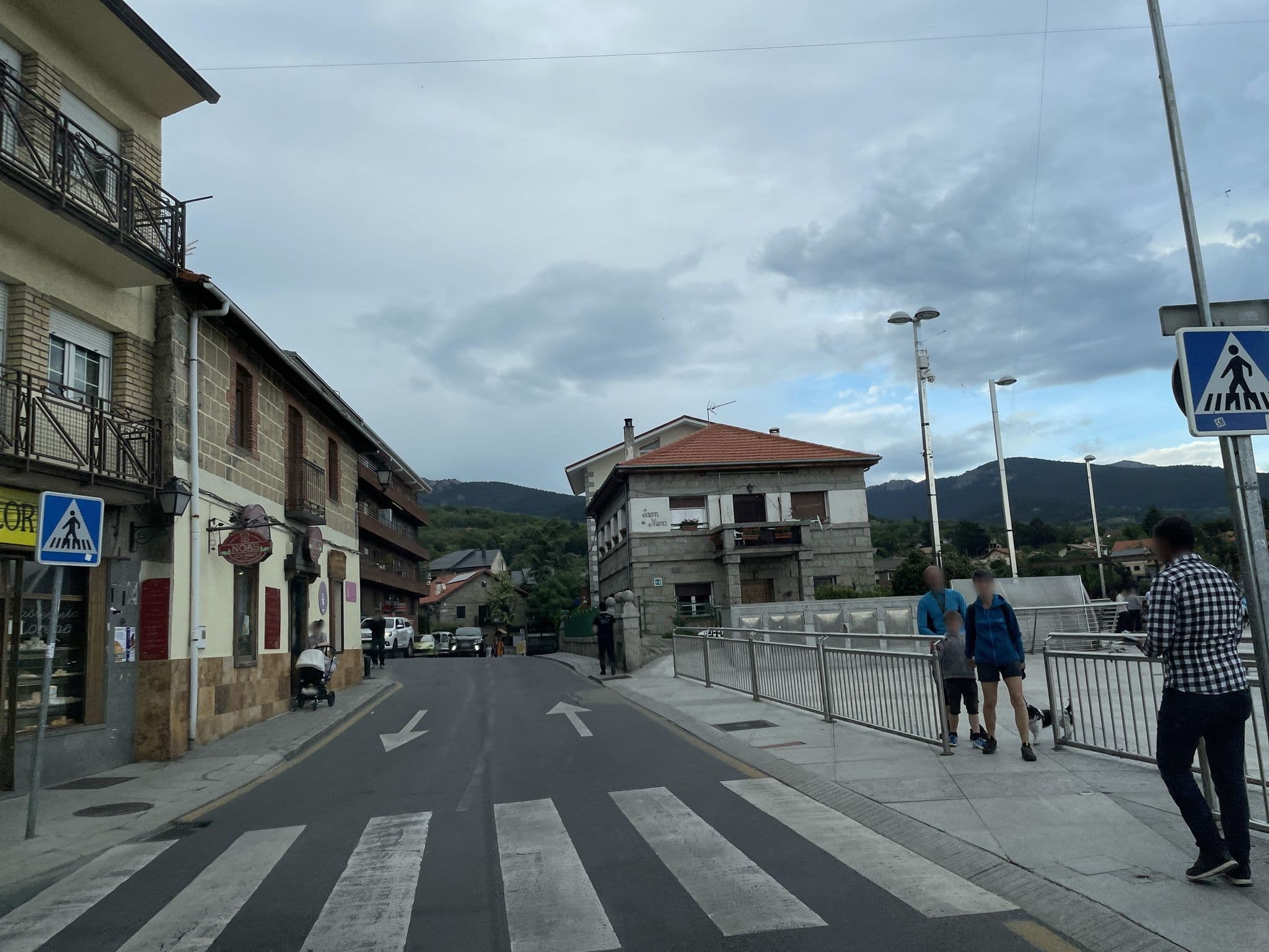 Street view near LA HOLANDESA, Cercedilla — © seraq (CC BY-SA · Mapillary)