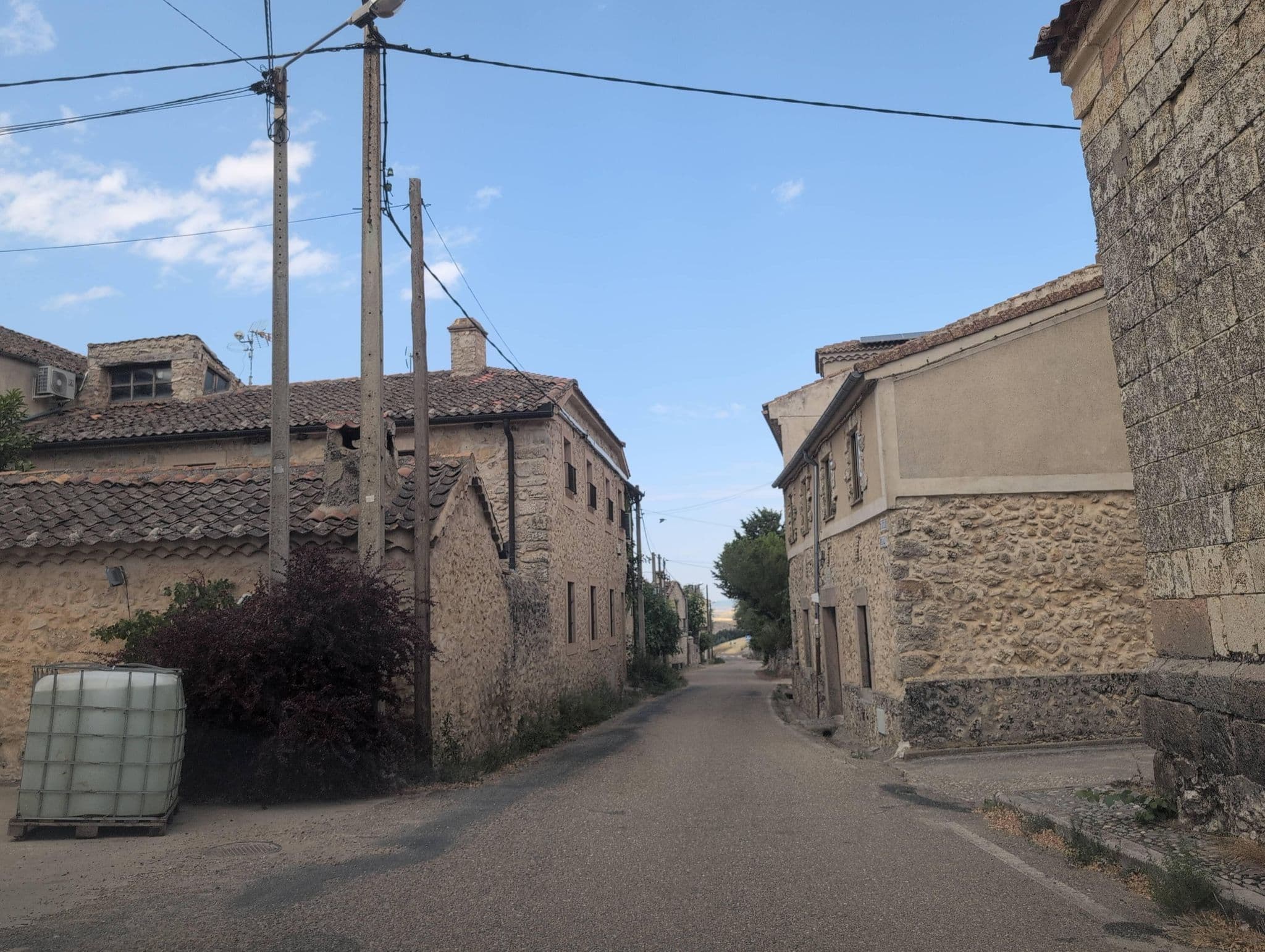 Street view near El Corral de Perorrubio, Sepúlveda — © Albergarri788 (CC BY-SA · Mapillary)