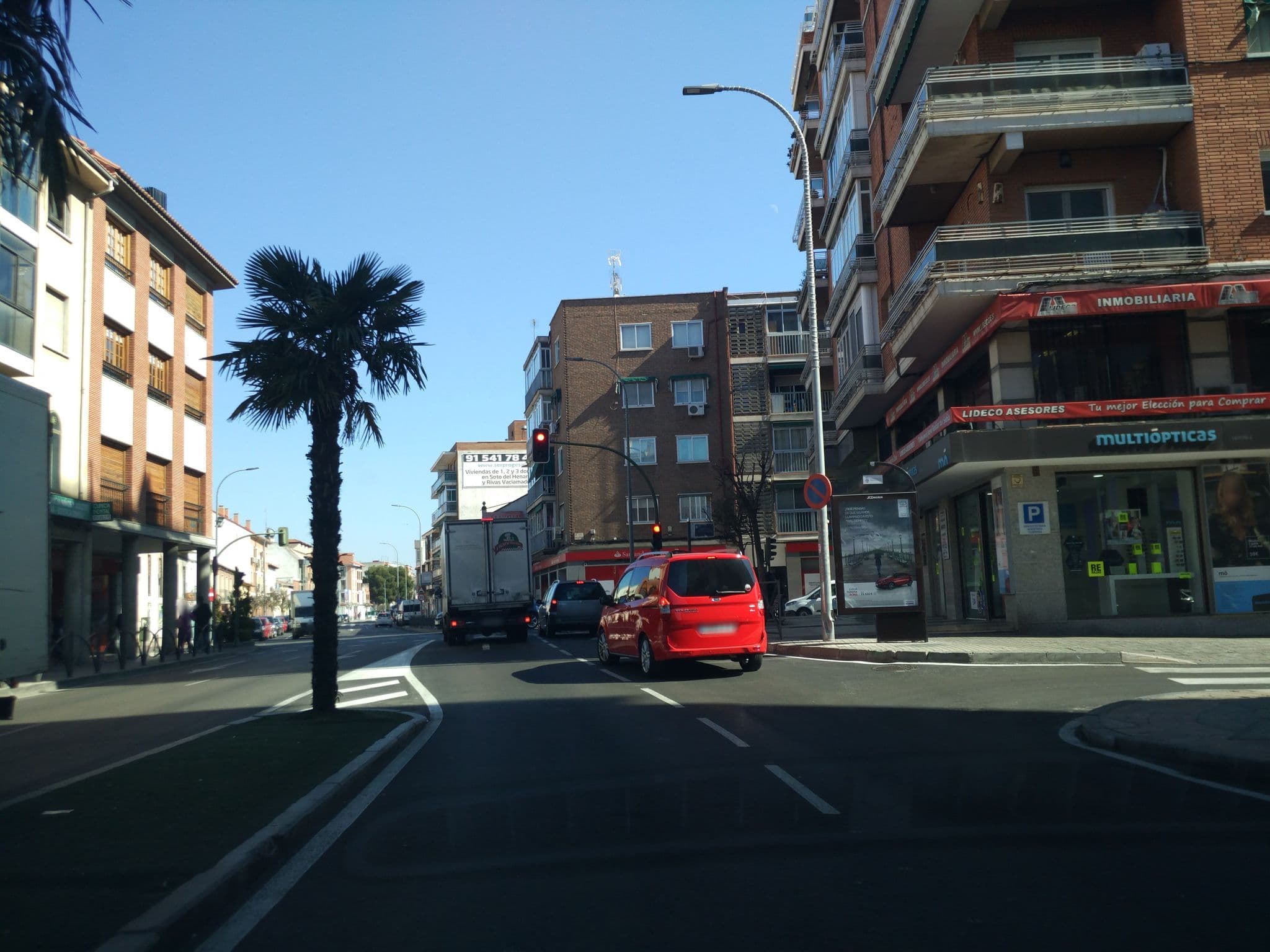 Street view near Maxi Hoteles, Torrejón de Ardoz — © polkillas (CC BY-SA · Mapillary)